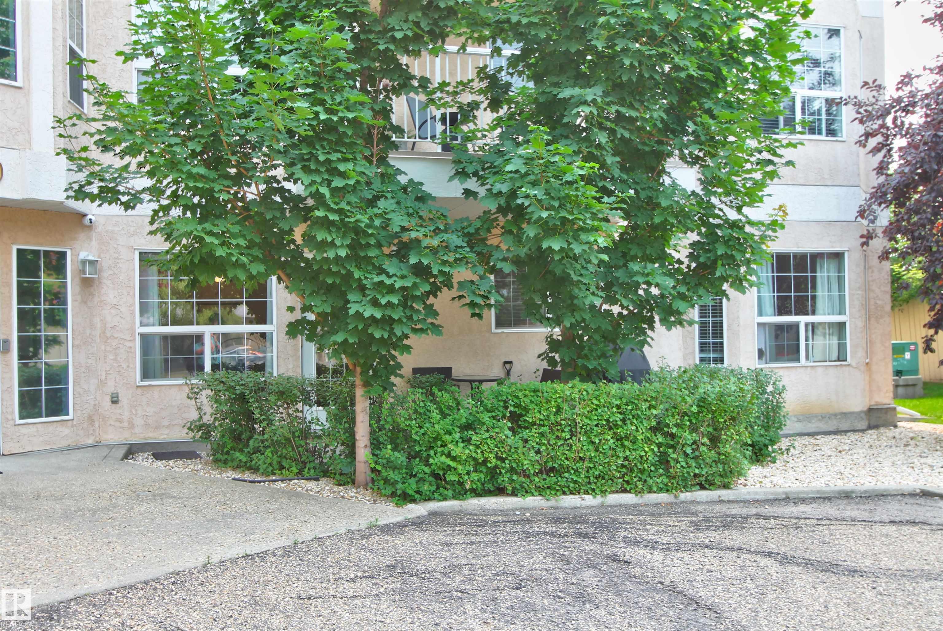 106 - 2 Alpine Boulevard, Akinsdale, St. Albert