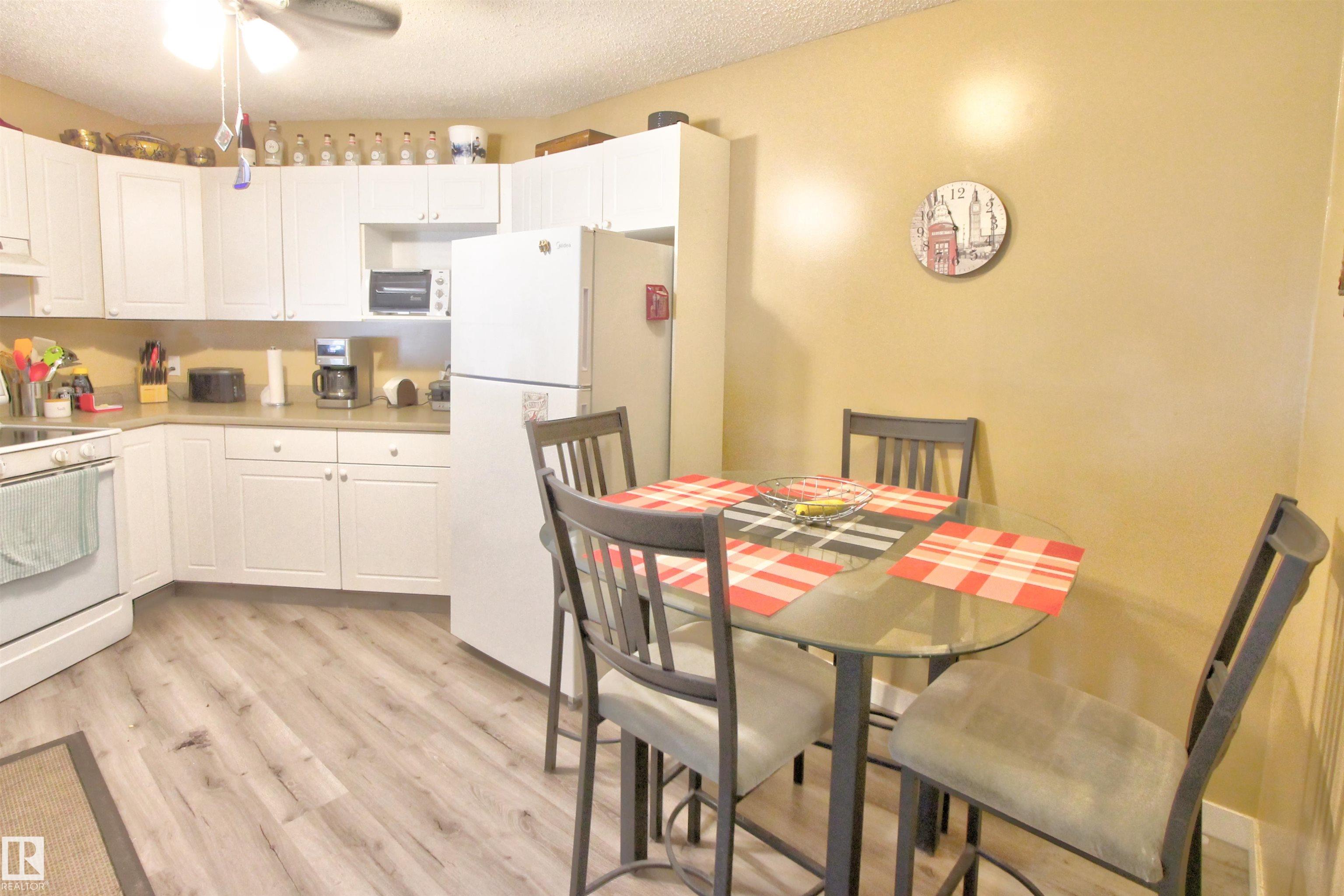 Photo 8 at 106 - 2 Alpine Boulevard, Akinsdale, St. Albert