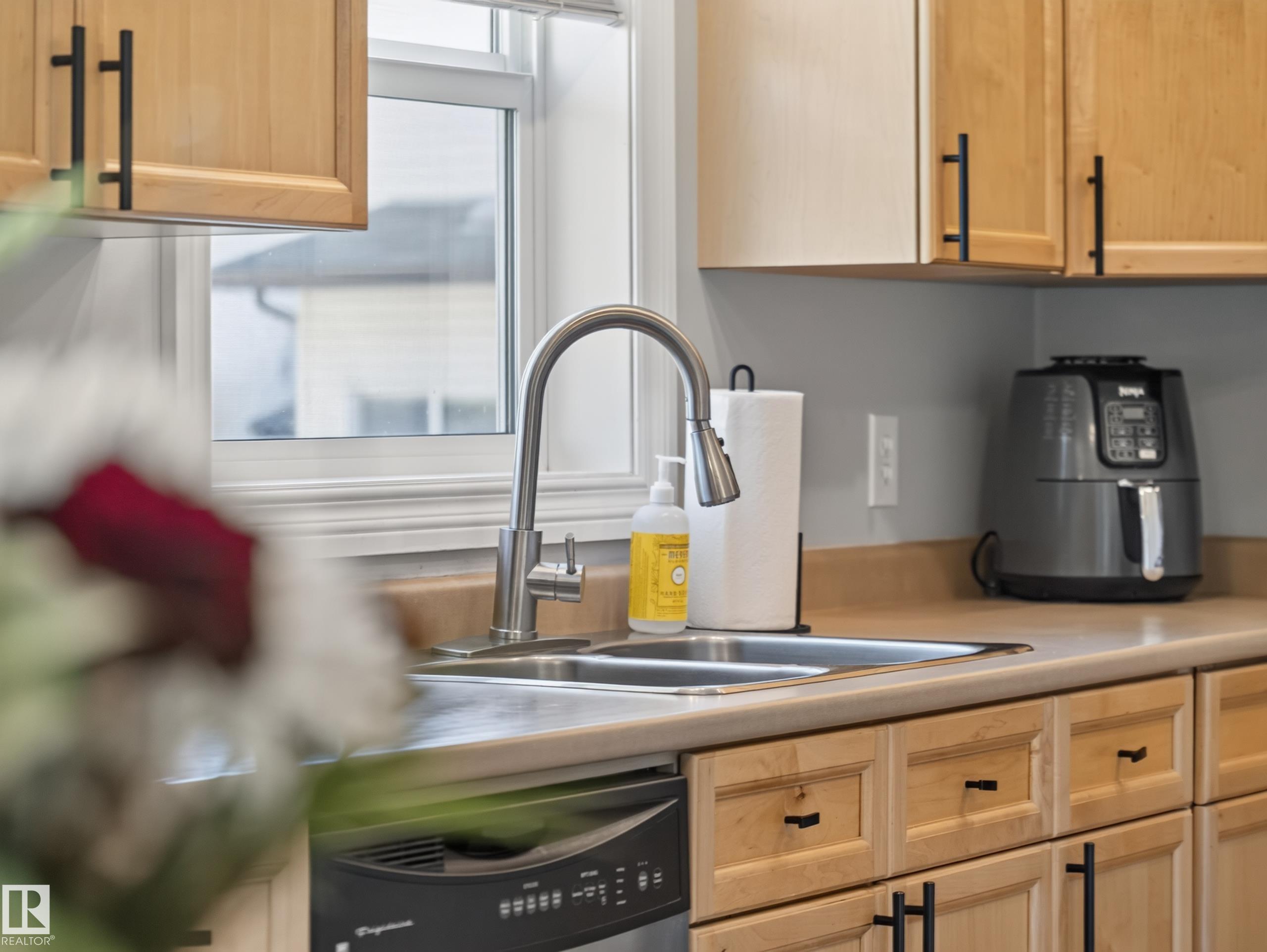 Photo 21 at 44 - 12050 17 Avenue SW, Rutherford, Edmonton