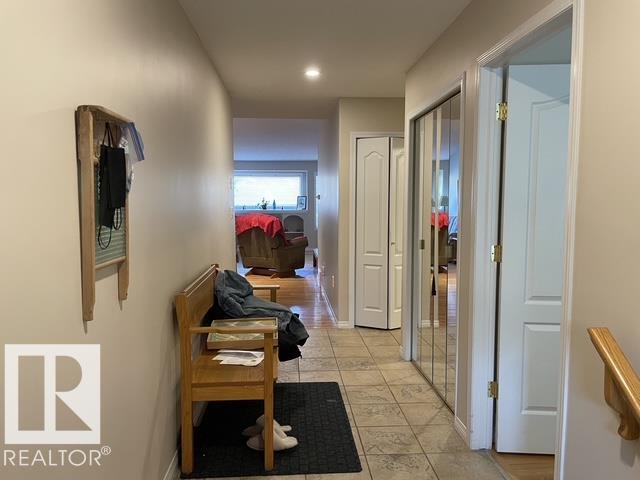 104 Falconer Court NW, Falconer Heights, Edmonton