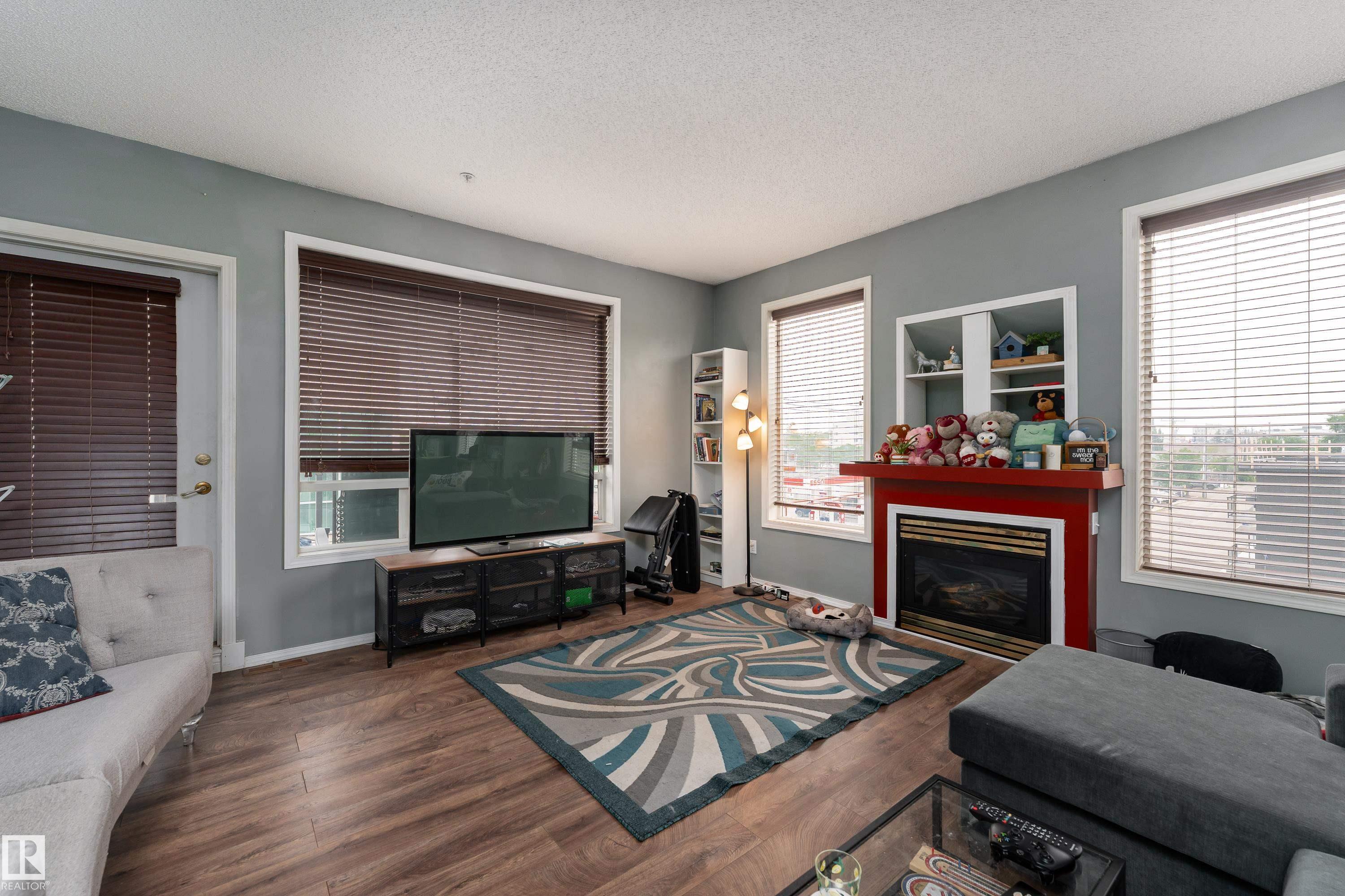 301 - 8108 109 Street NW, Garneau, Edmonton