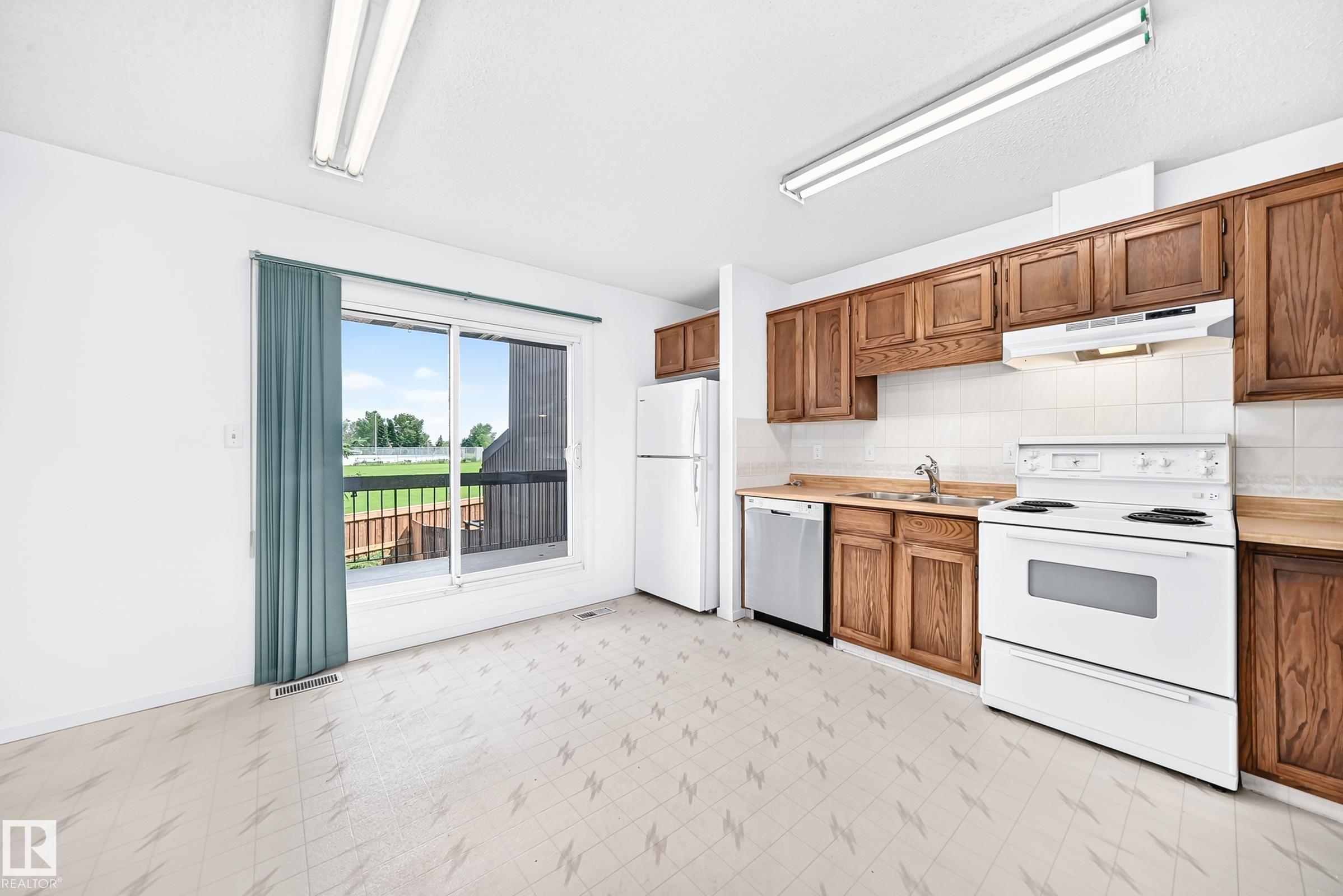 Photo 8 at 14141 26 Street NW, Bannerman, Edmonton