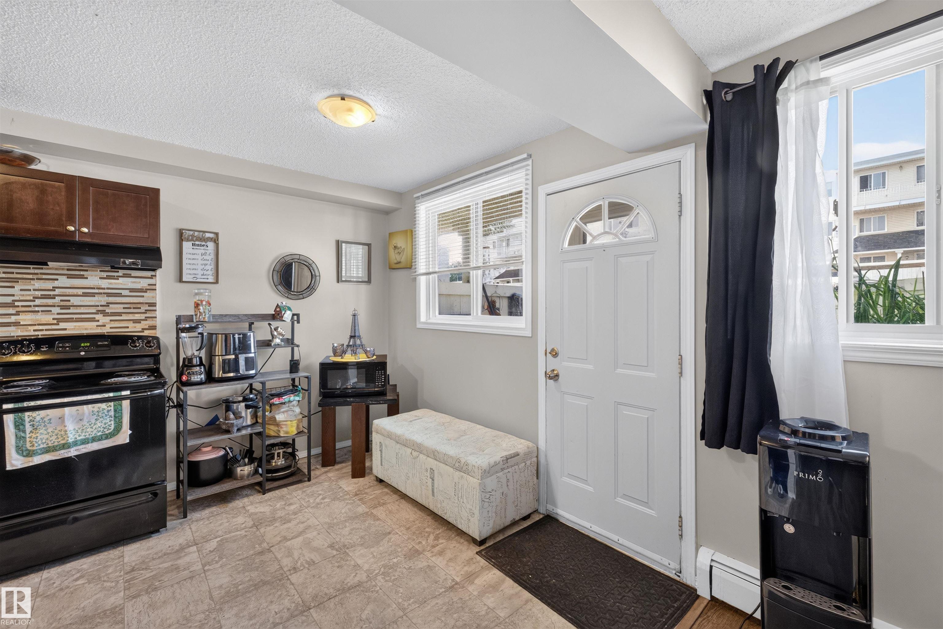 102 - 14520 52 Street NW, Casselman, Edmonton