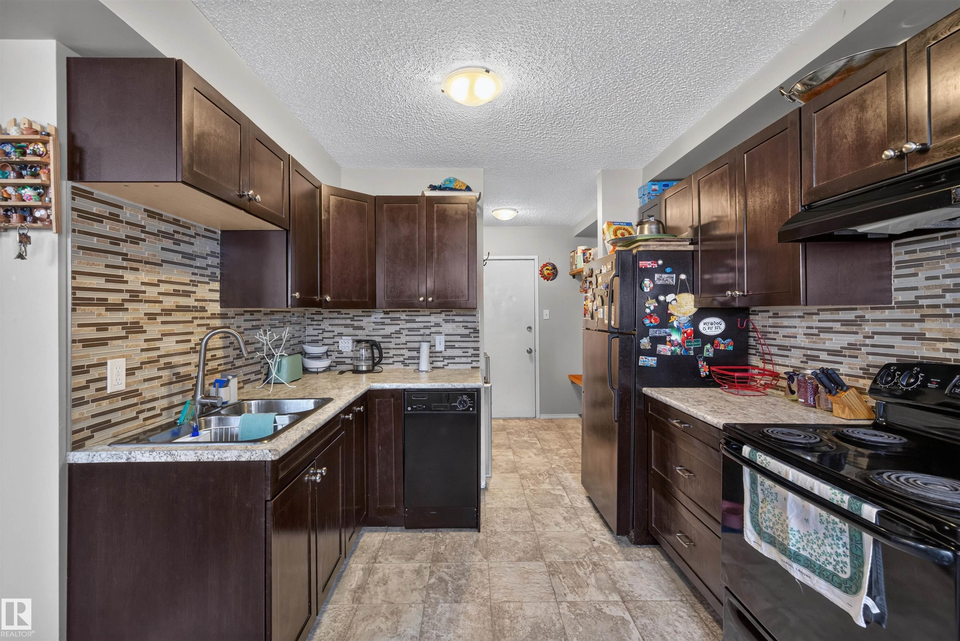 102 - 14520 52 Street NW, Casselman, Edmonton
