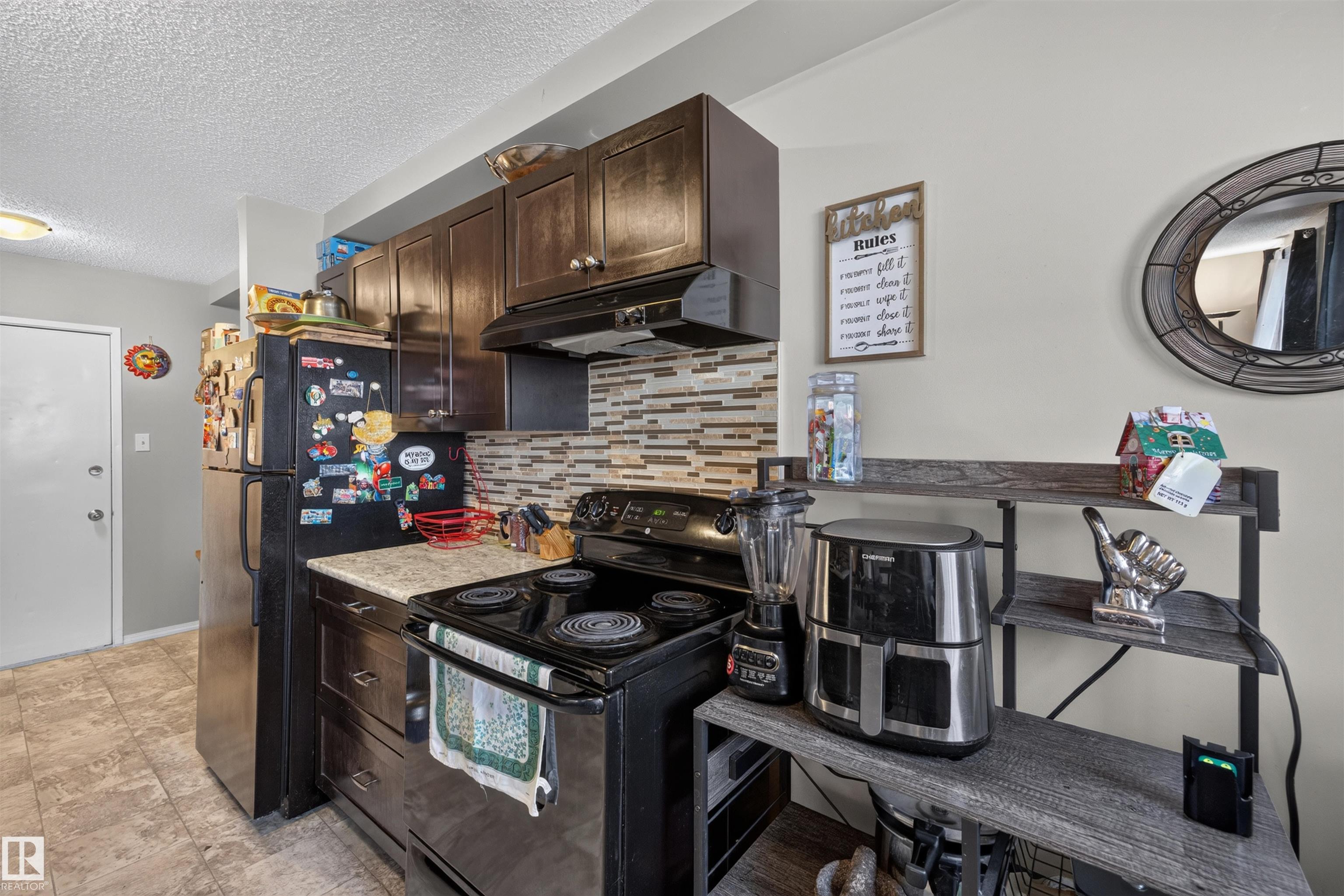 102 - 14520 52 Street NW, Casselman, Edmonton