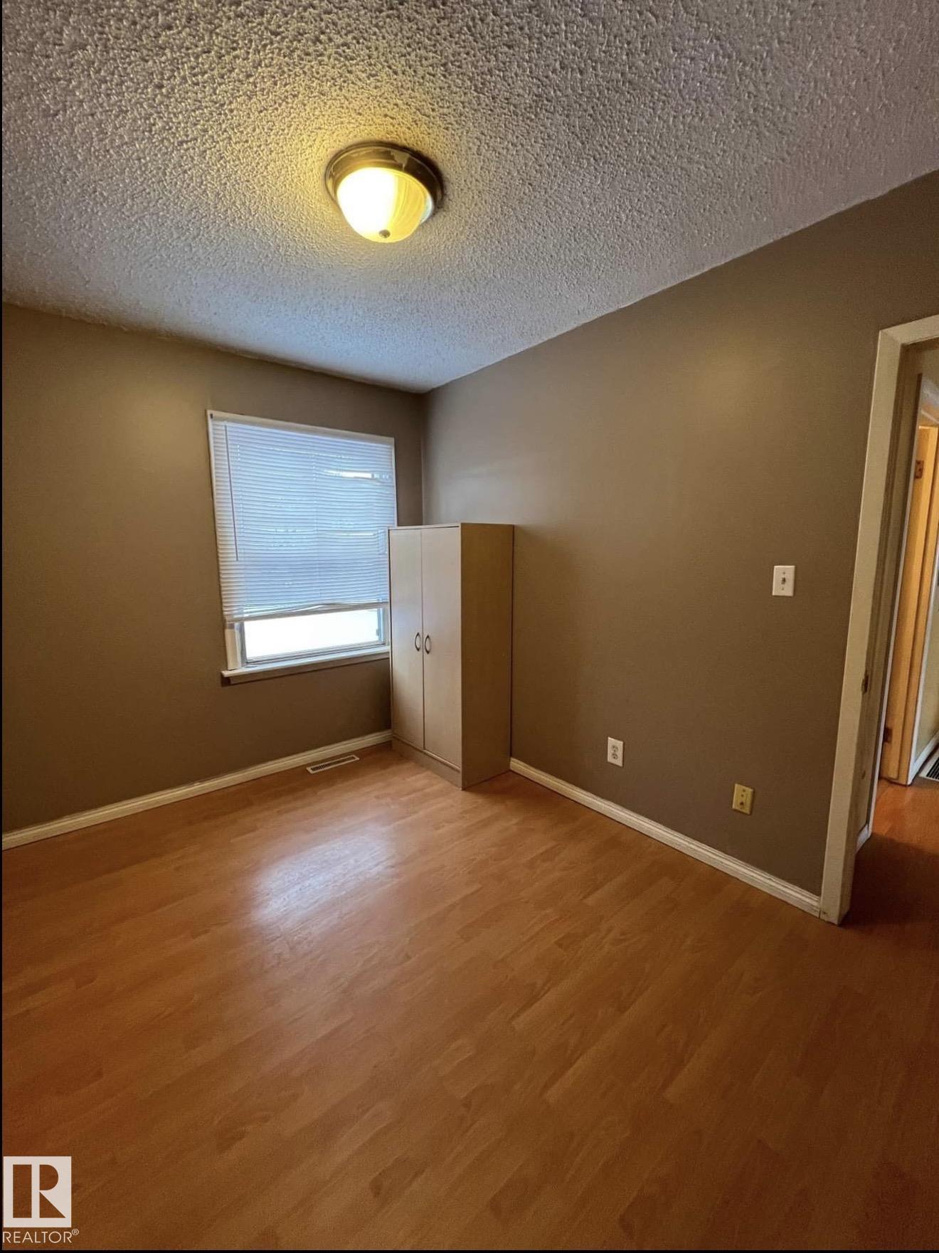 Photo 10 at 9209 150 Street NW, Sherwood, Edmonton