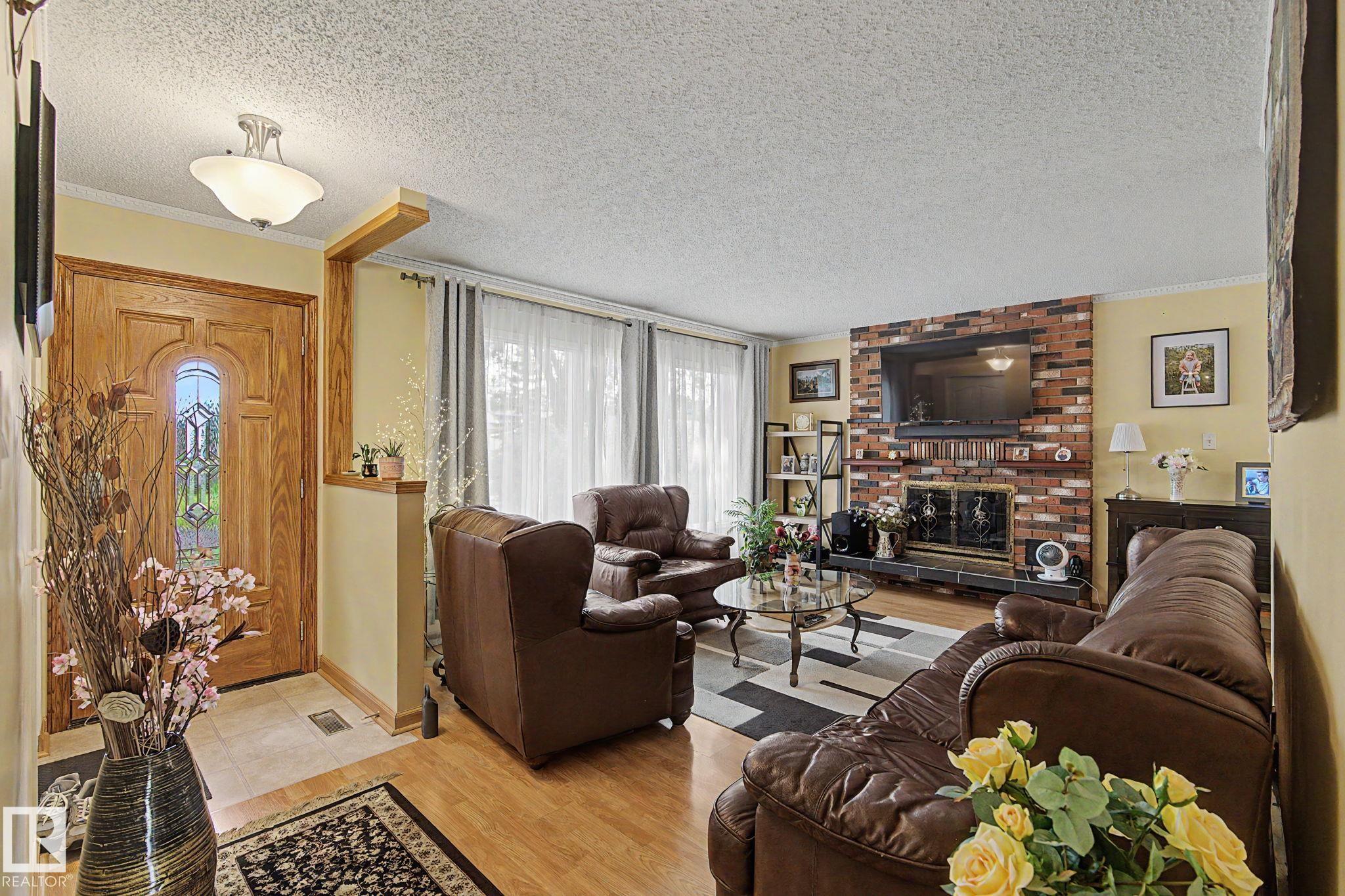 Photo 13 at 11638 123 Street NW, Inglewood, Edmonton