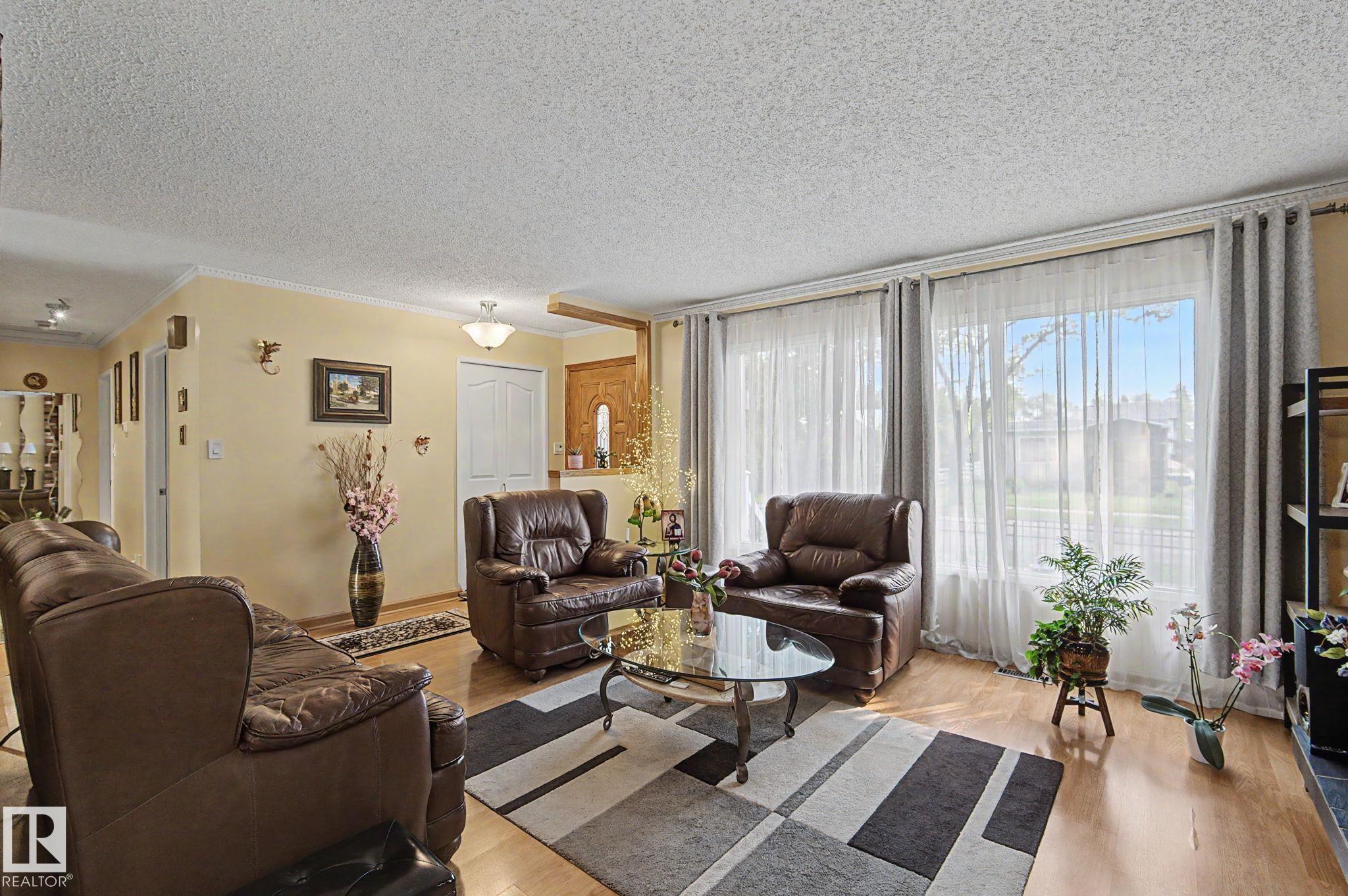 Photo 14 at 11638 123 Street NW, Inglewood, Edmonton