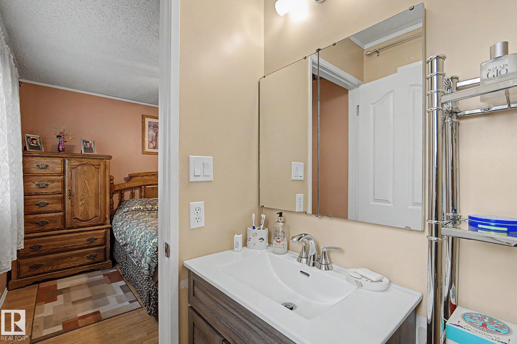 Photo 19 at 11638 123 Street NW, Inglewood, Edmonton