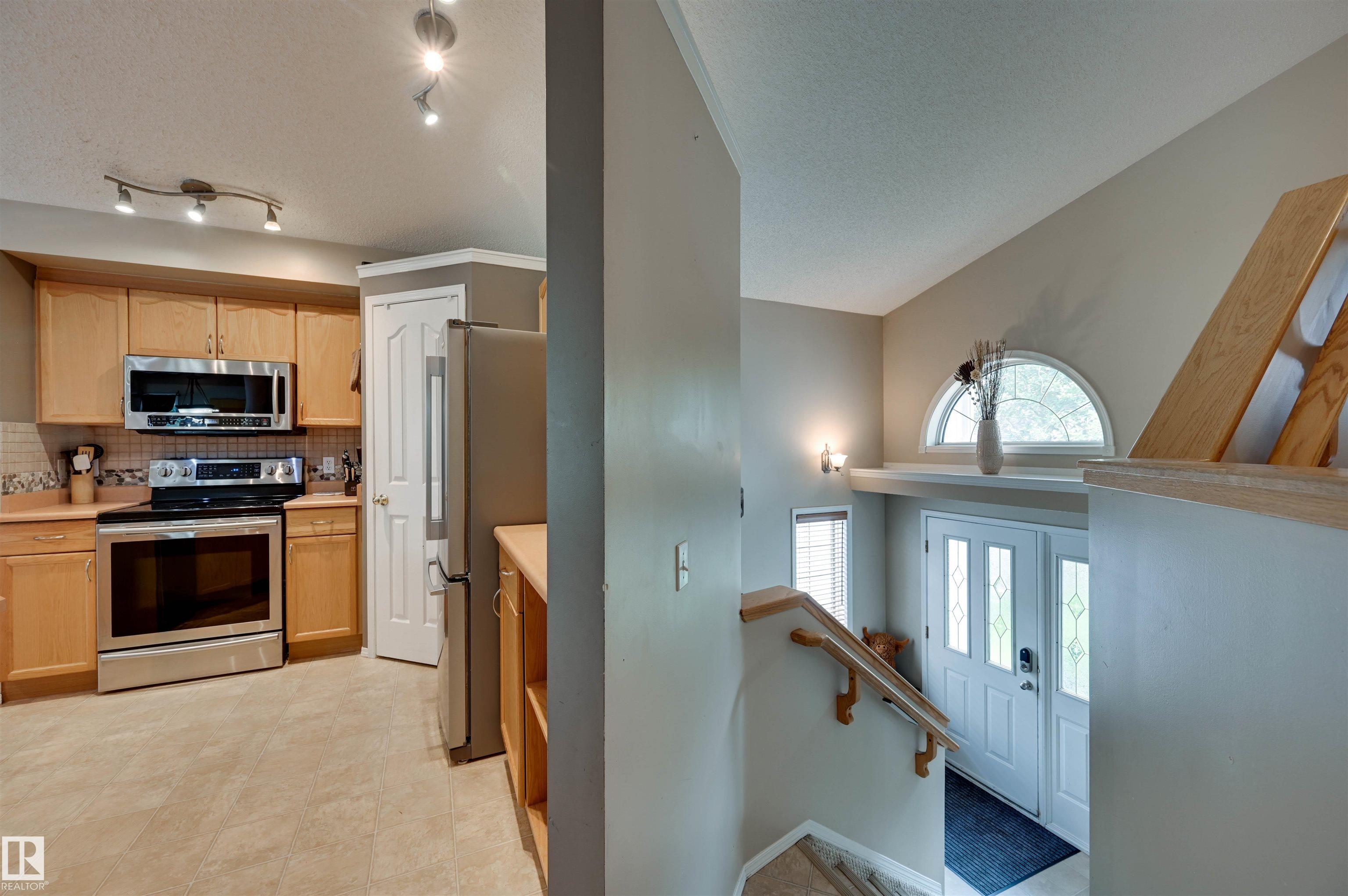 1524 Breckenridge Close NW, Breckenridge Greens, Edmonton
