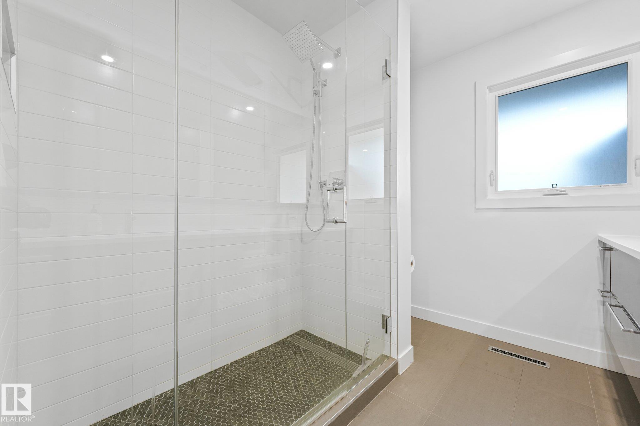 Photo 27 at 14128 98 Avenue NW, Crestwood, Edmonton