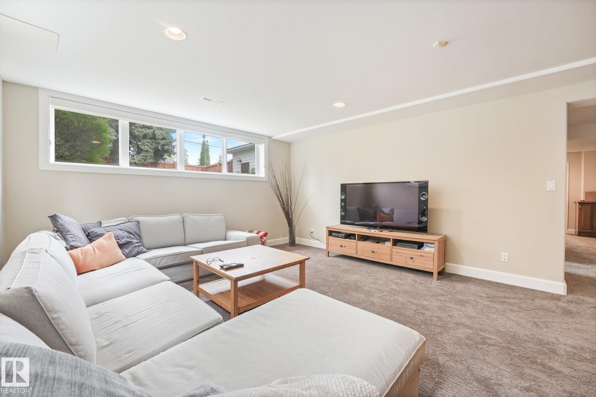 Photo 40 at 14128 98 Avenue NW, Crestwood, Edmonton