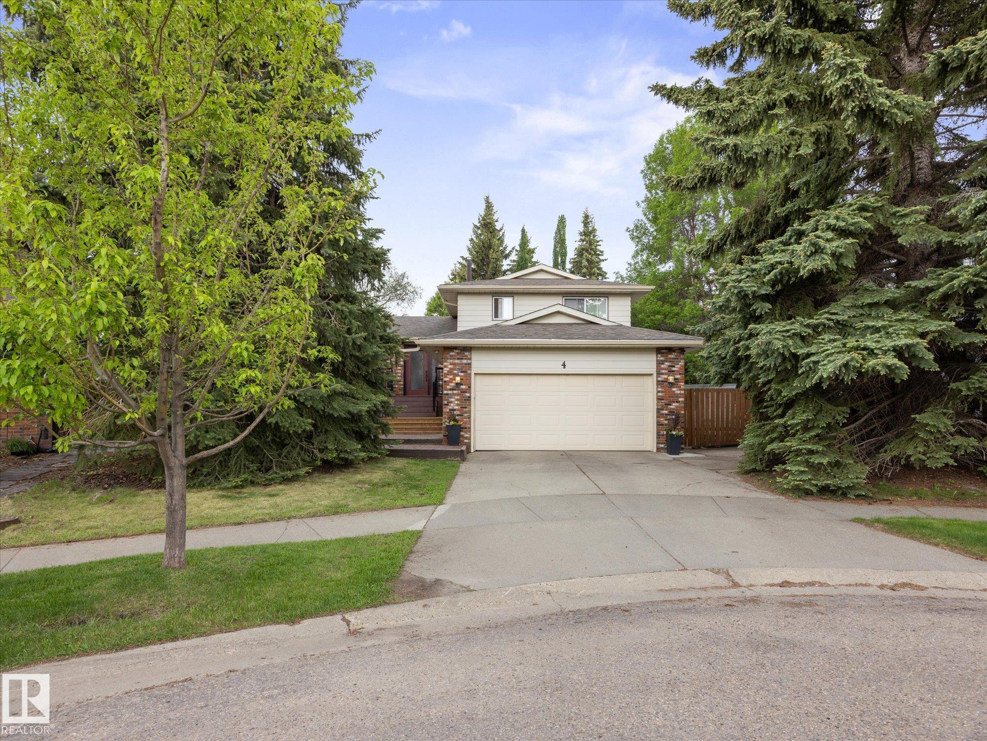 4 Lovatt Place, Lacombe Park, St. Albert