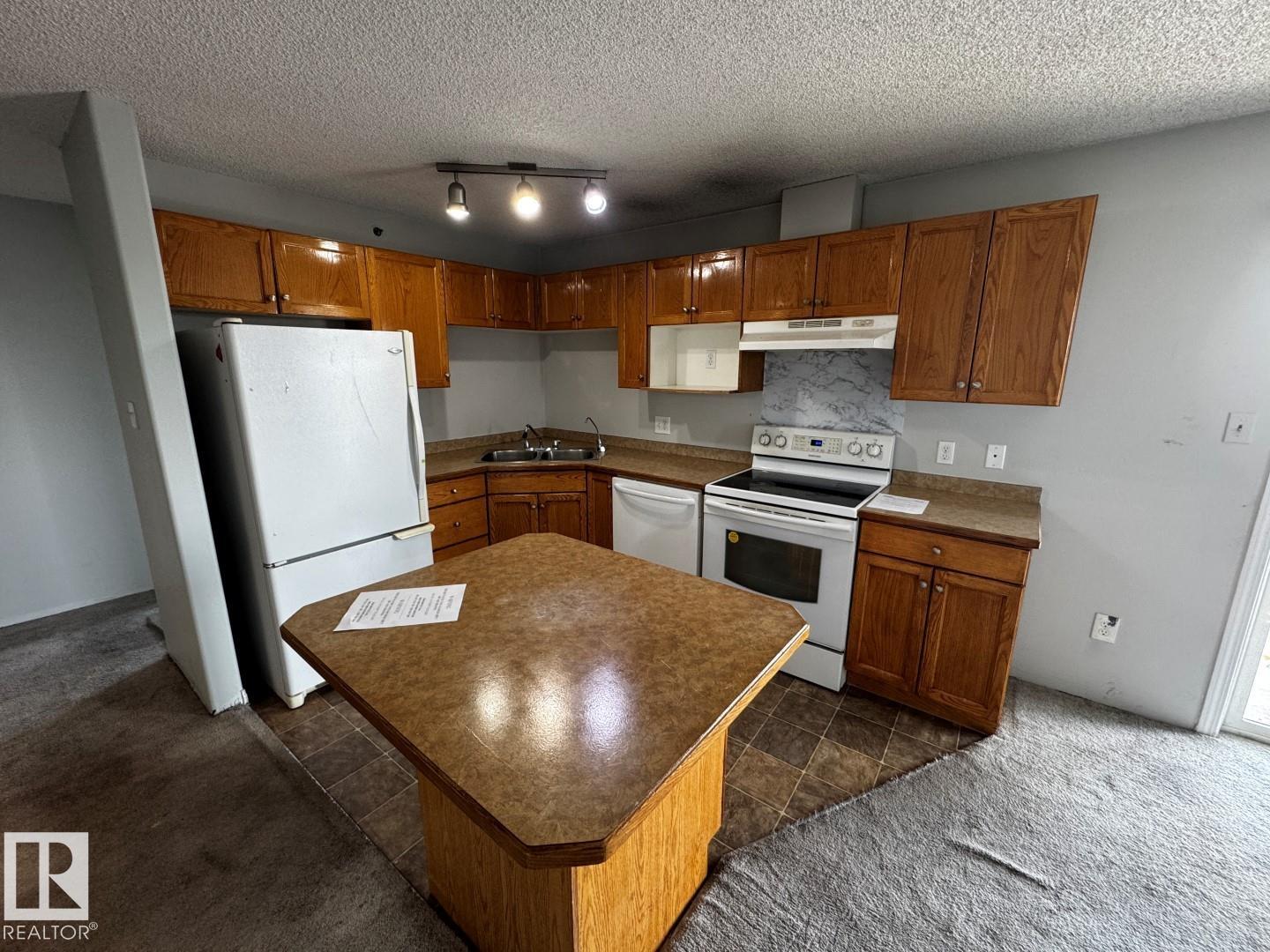428 - 2305 35a Avenue NW, Wild Rose, Edmonton