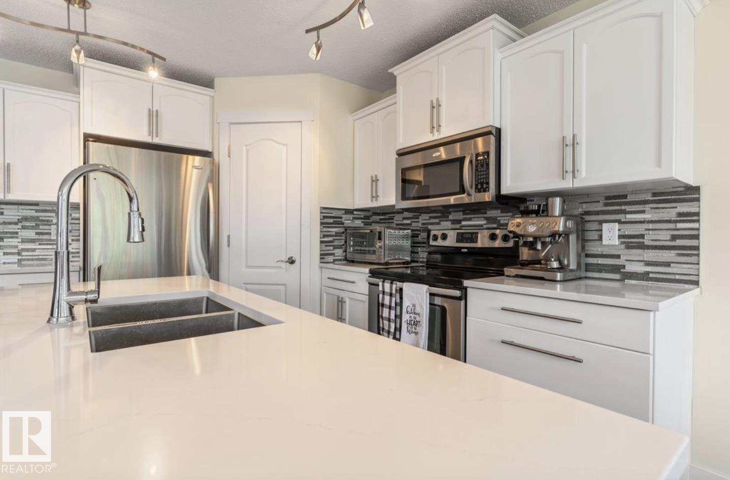 Photo 8 at 1007 Macewan Close SW, Macewan, Edmonton