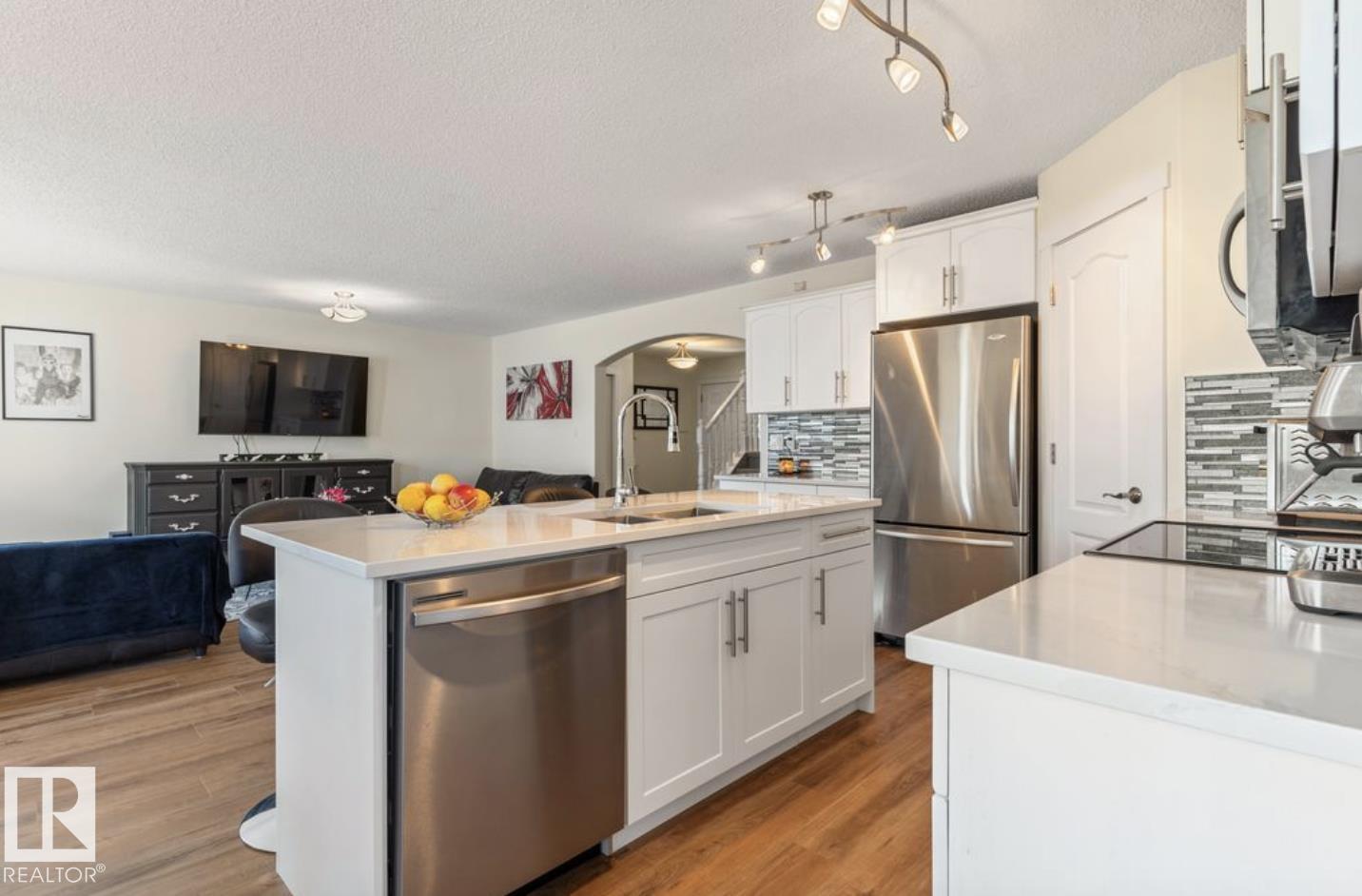 Photo 10 at 1007 Macewan Close SW, Macewan, Edmonton