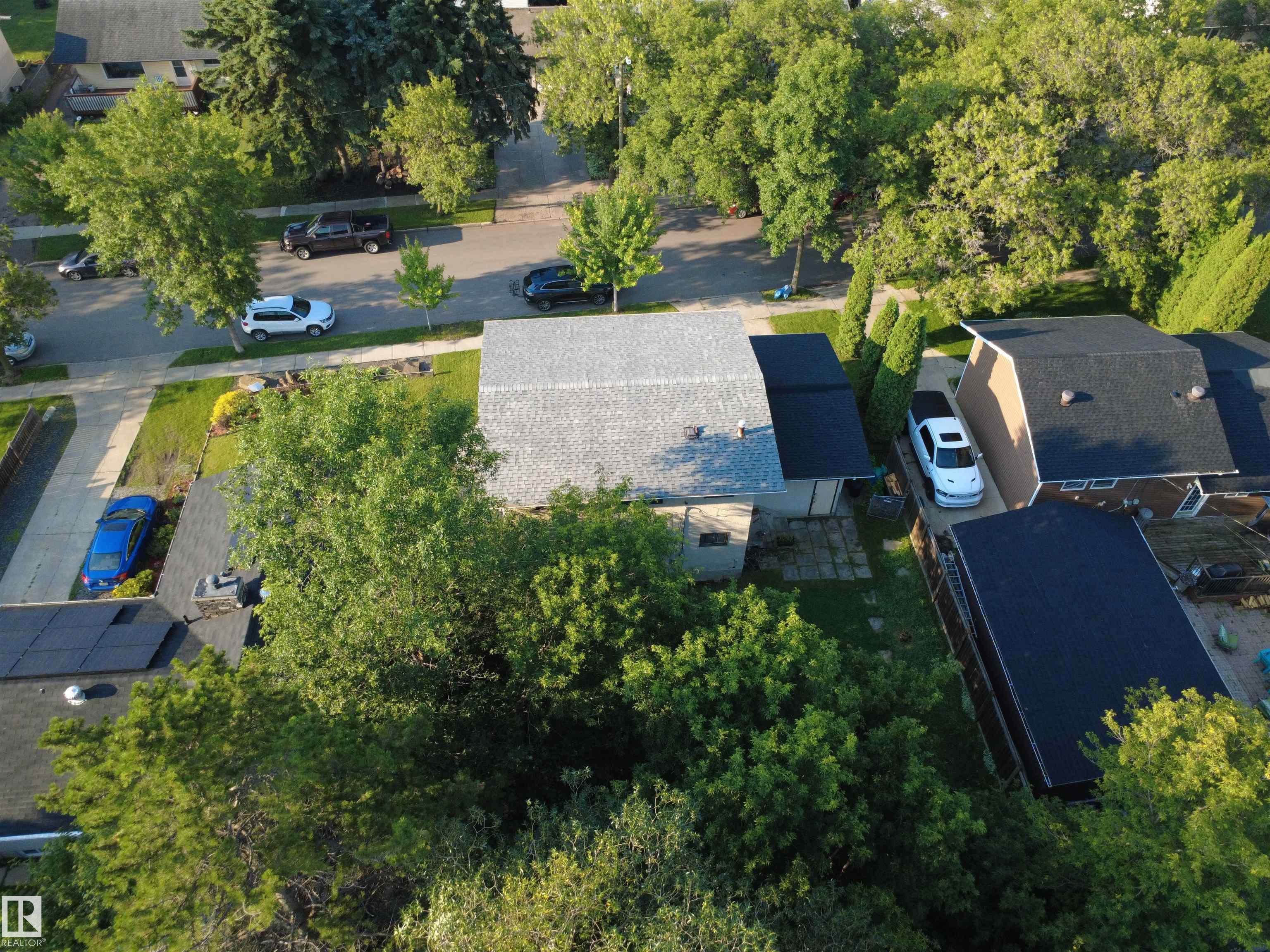14 Gillian Crescent, Grandin, St. Albert