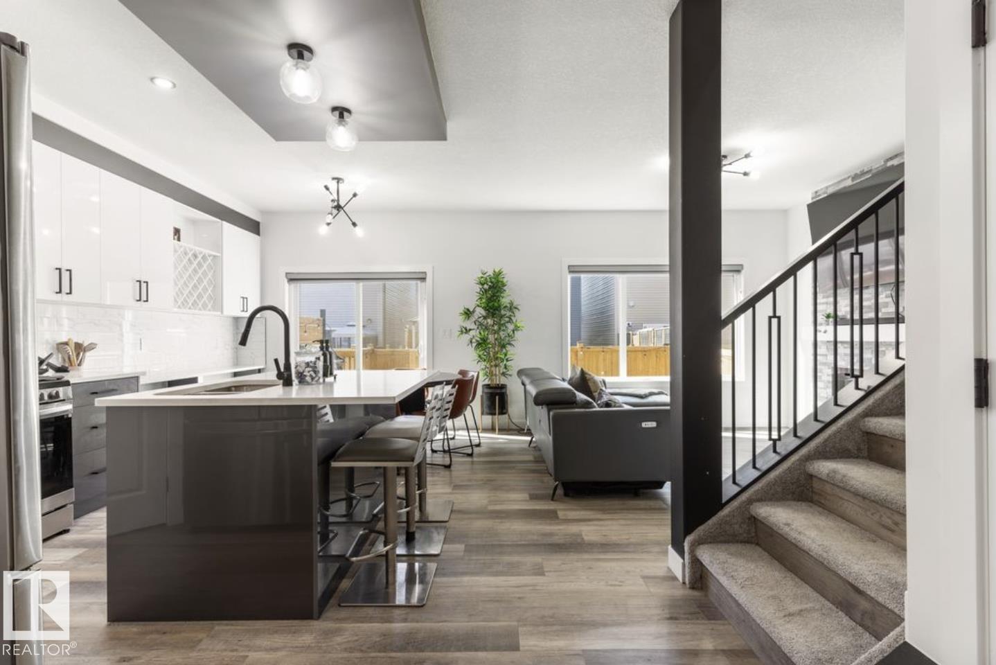 19703 29 Avenue NW, The Uplands, Edmonton