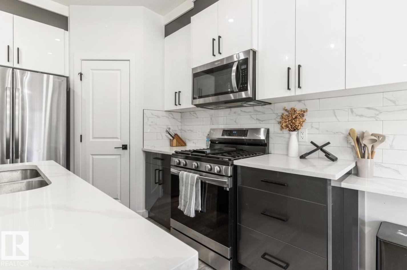 Photo 8 at 19703 29 Avenue NW, The Uplands, Edmonton
