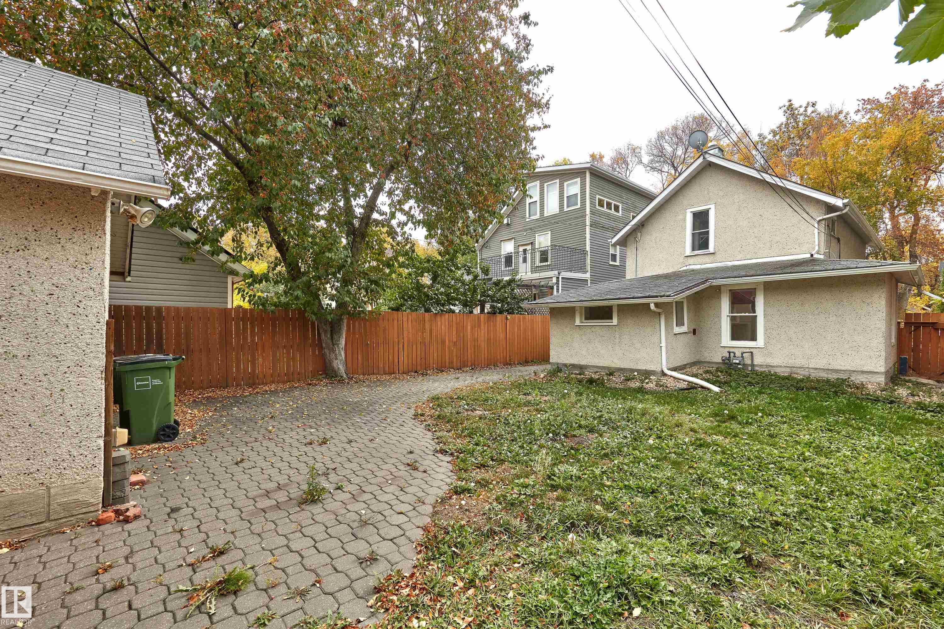 Photo 6 at 11038 84 Avenue NW, Garneau, Edmonton