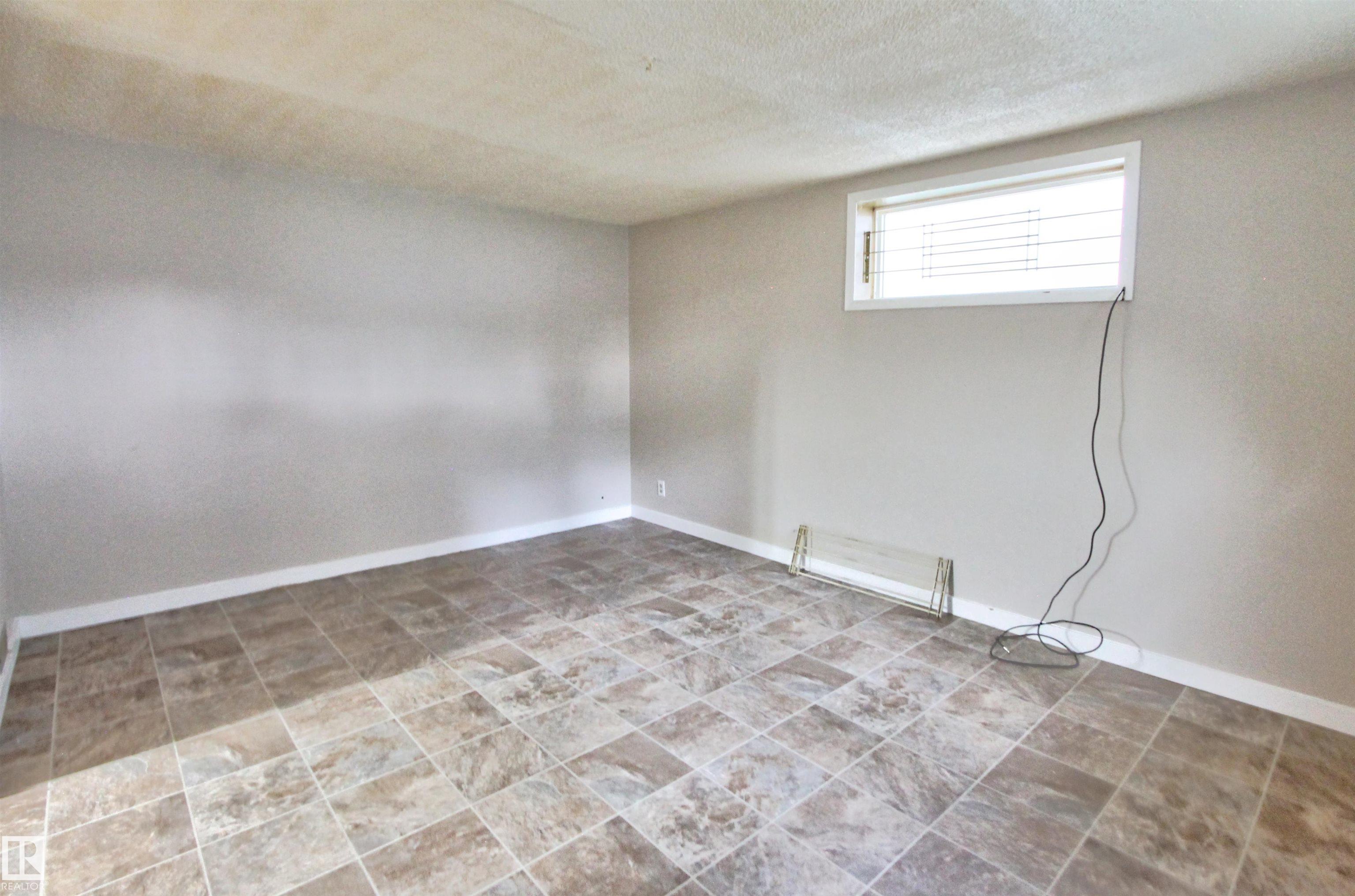 Photo 20 at 11338 85 Street NW, Parkdale, Edmonton