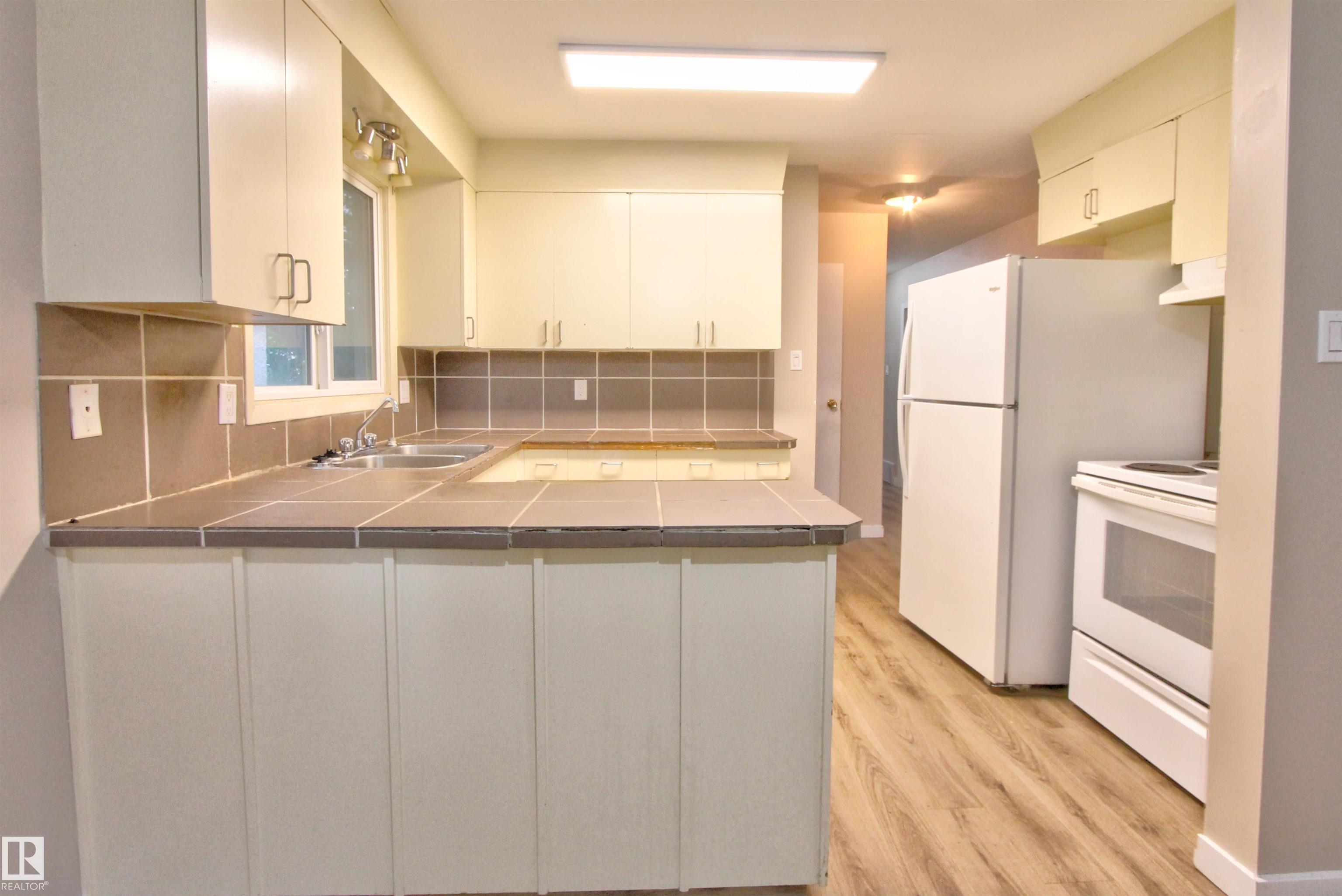 Photo 8 at 11338 85 Street NW, Parkdale, Edmonton