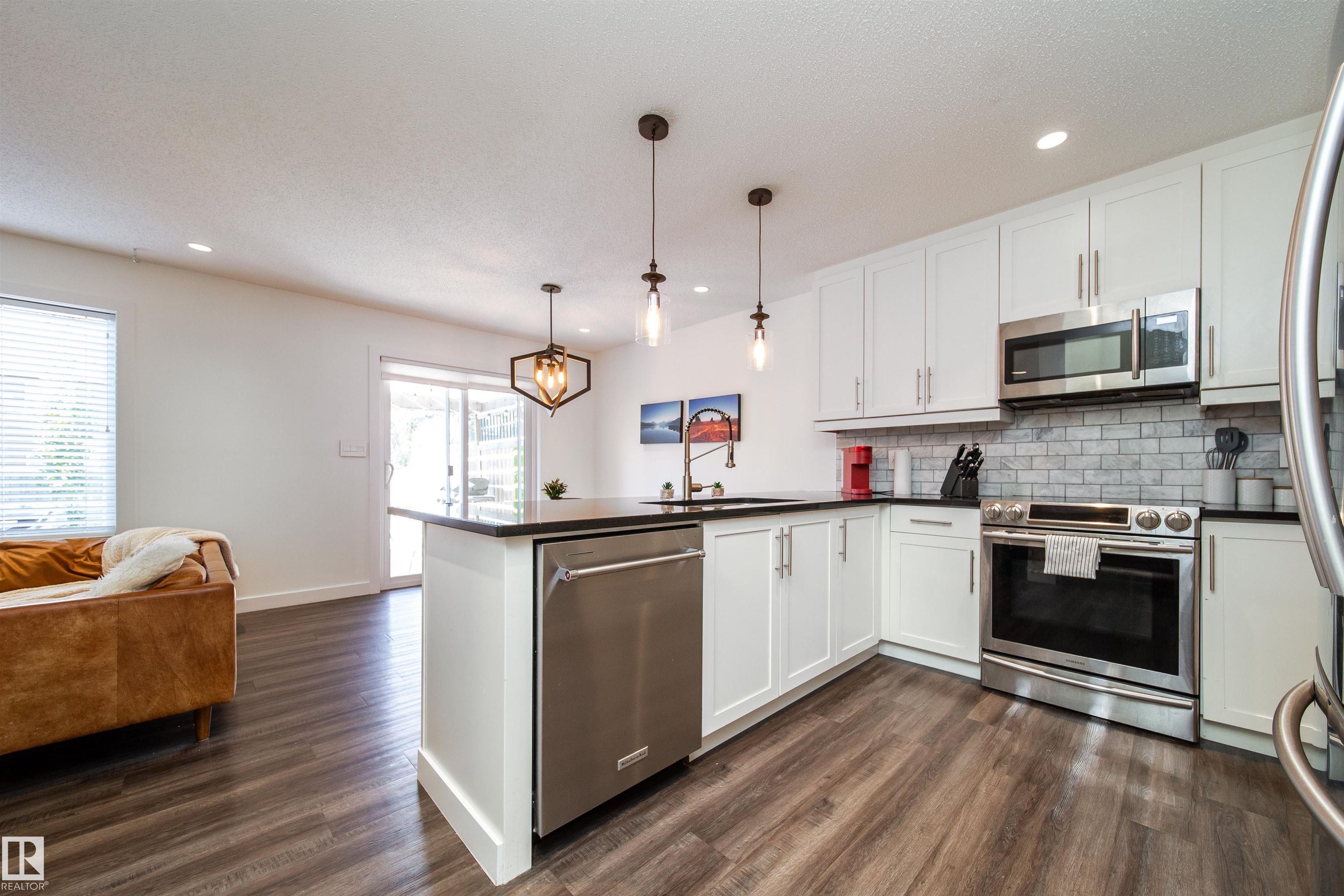 Photo 6 at 8916 217 Street NW, Rosenthal, Edmonton