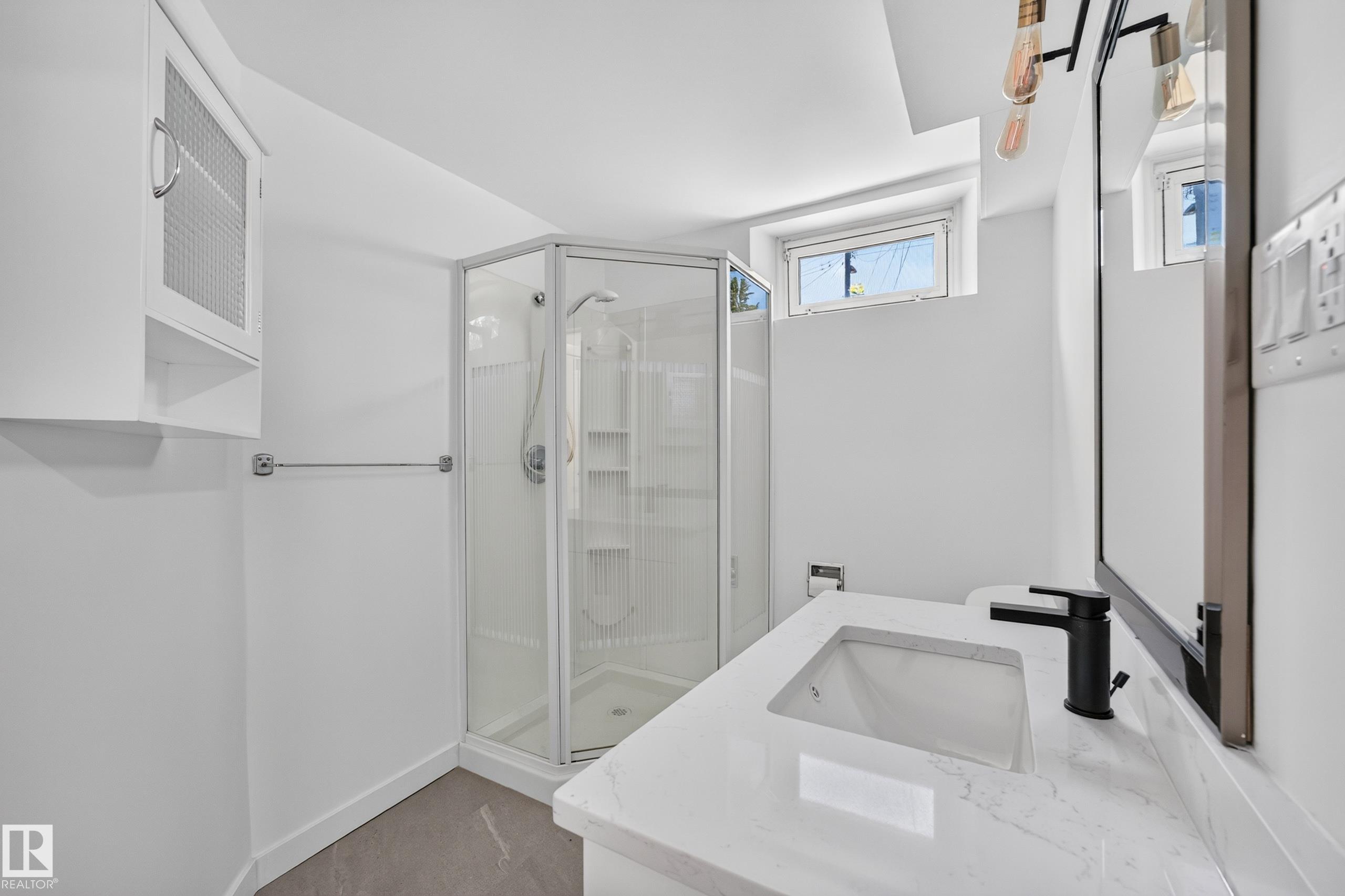 Photo 38 at 6011 93a Avenue NW, Ottewell, Edmonton