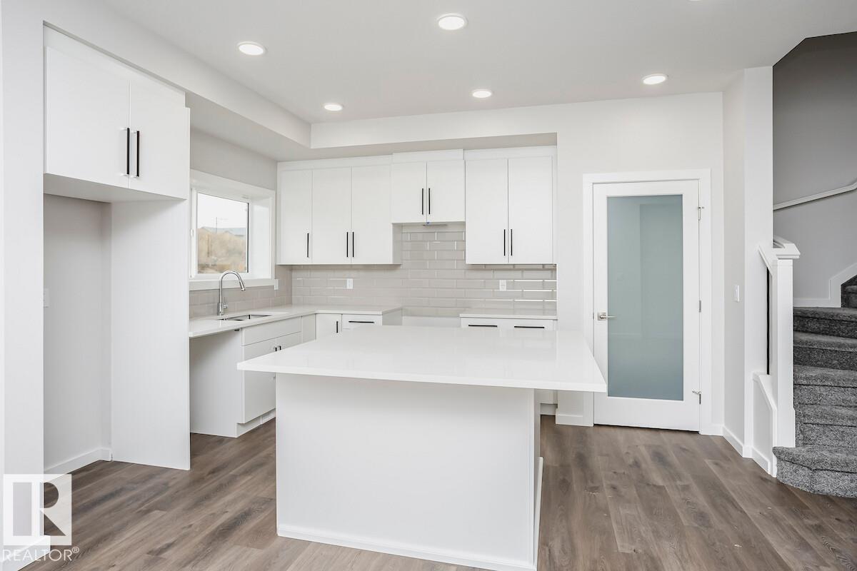 Picture for 2815 62 ST SW