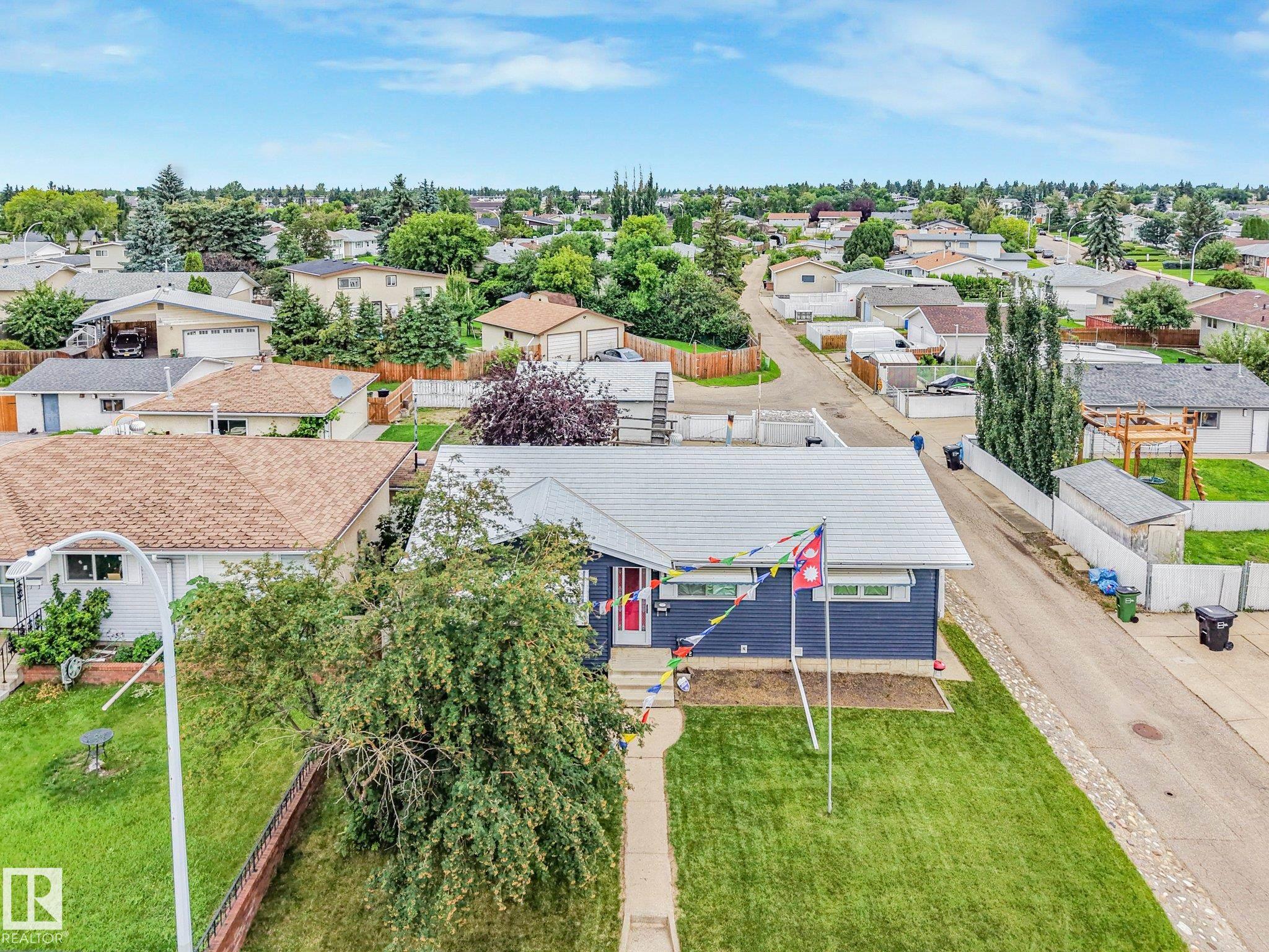 Listing photo thumbnail