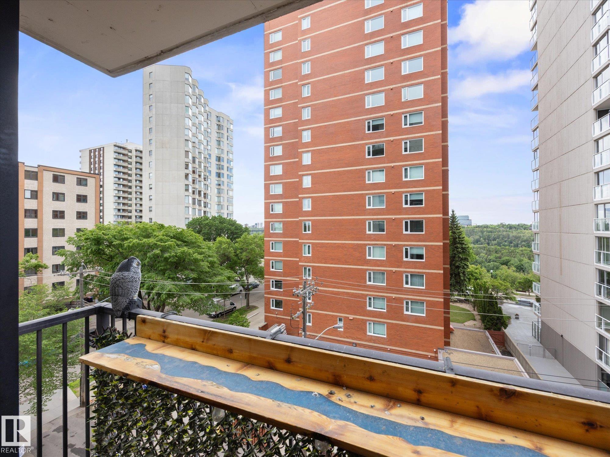 https://zimg.paragon.ice.com/ParagonImages/Property/PM/RAE/225414663/15/0/0/39cf5fbf7a1a4693bcbfa98f845487b7/1/5bc0e68bae27dfa856ec99f010418224/225414663-B5E0C13D-CE99-40E0-A278-FD195100F764.JPG
