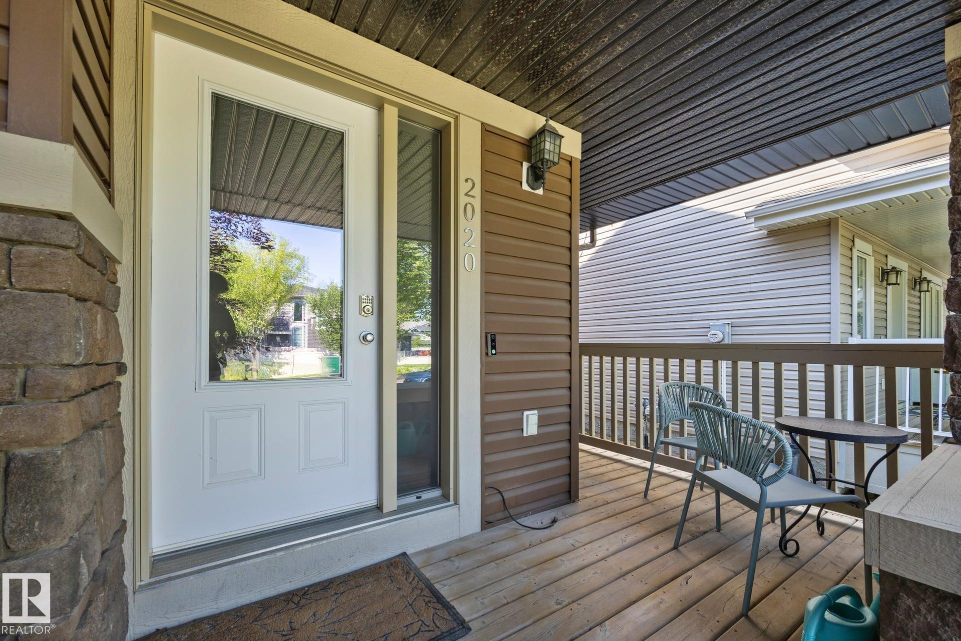 Listing photo thumbnail