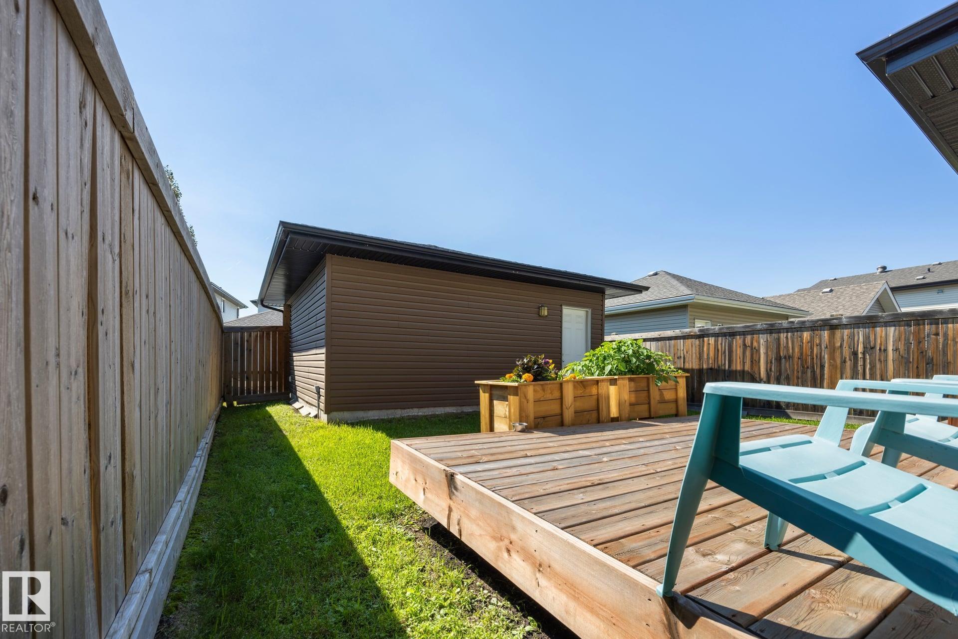 Listing photo thumbnail