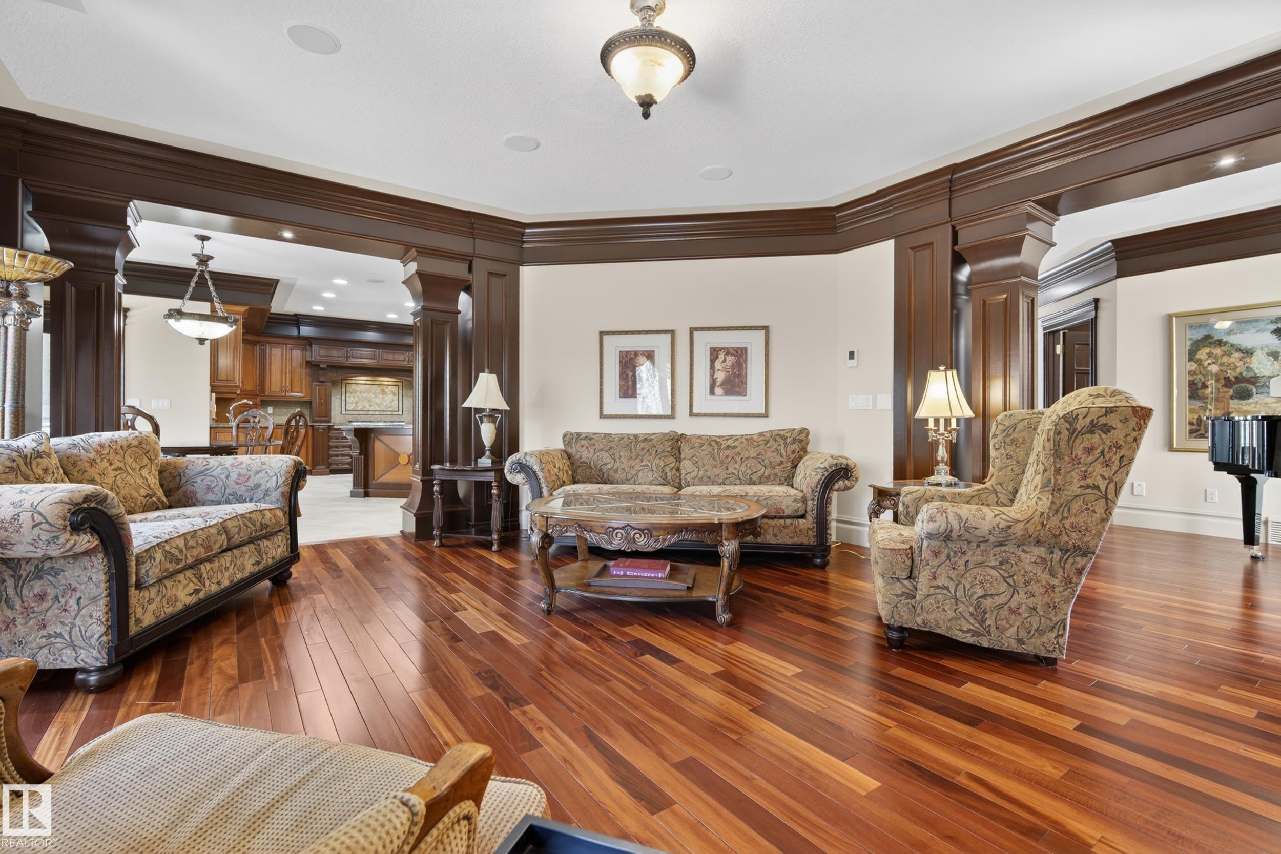 Listing photo thumbnail