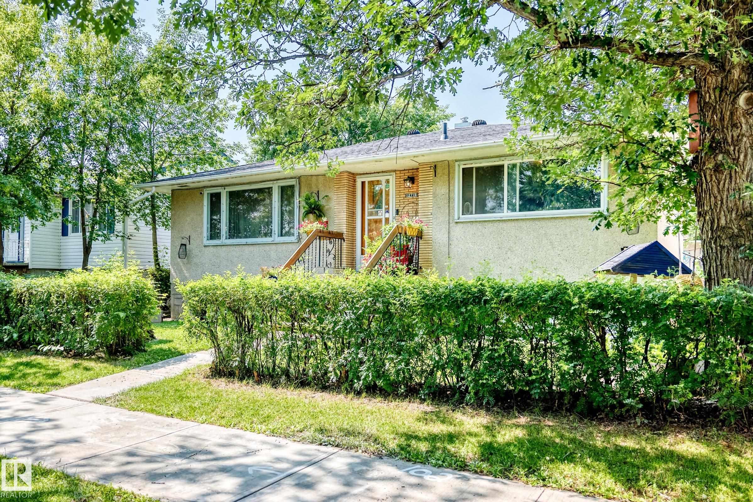 Photo 2 at 12718 126 Street NW, Calder, Edmonton