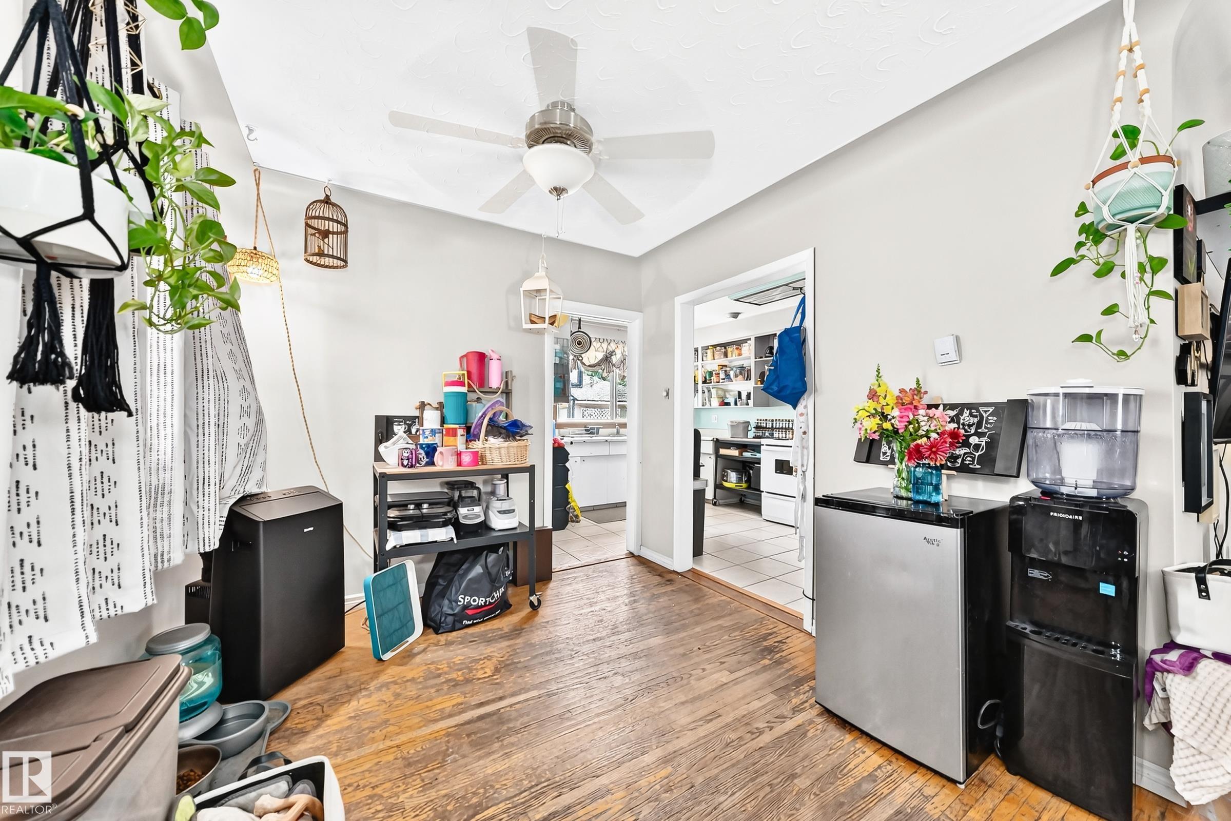 Photo 11 at 12718 126 Street NW, Calder, Edmonton