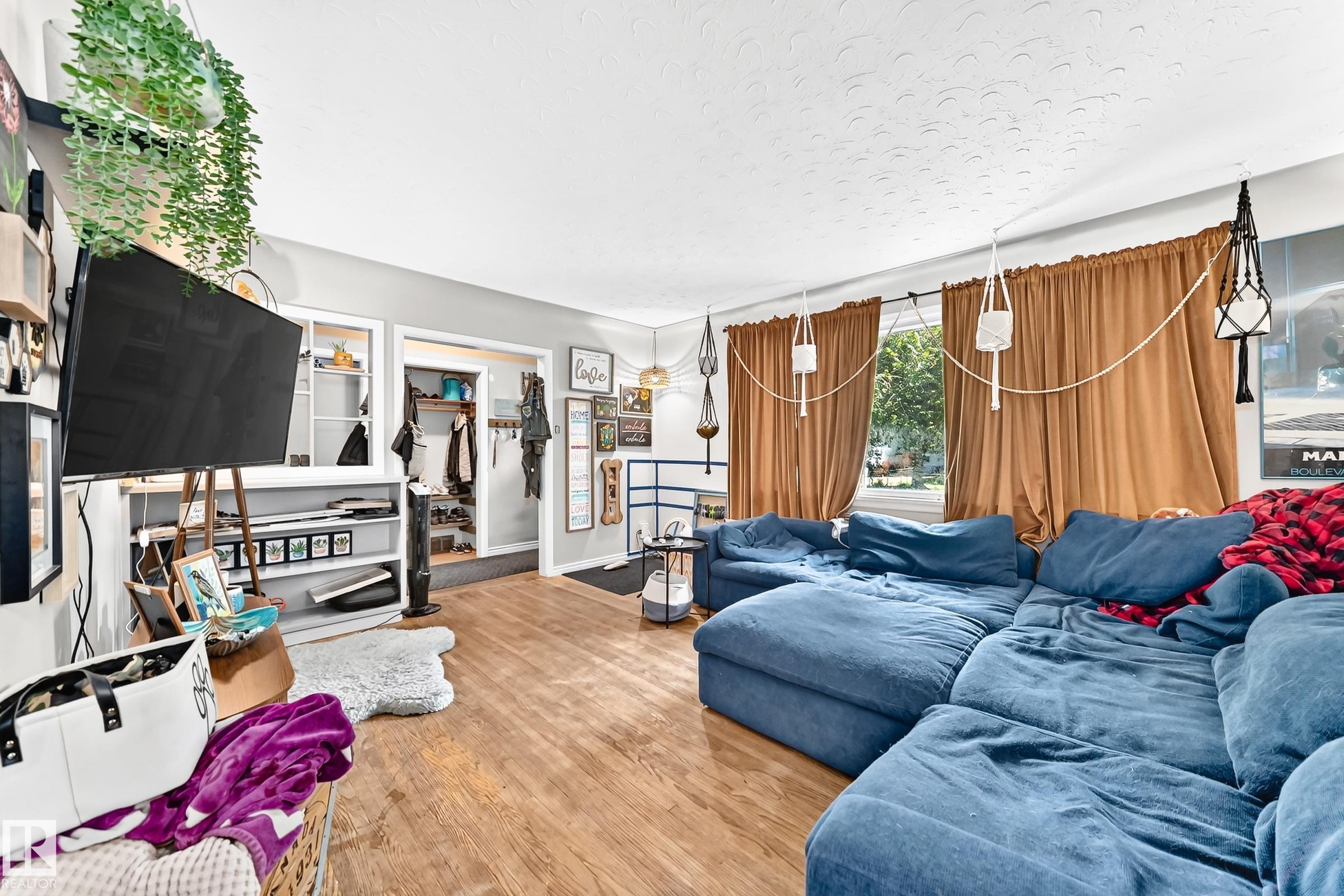 Photo 15 at 12718 126 Street NW, Calder, Edmonton