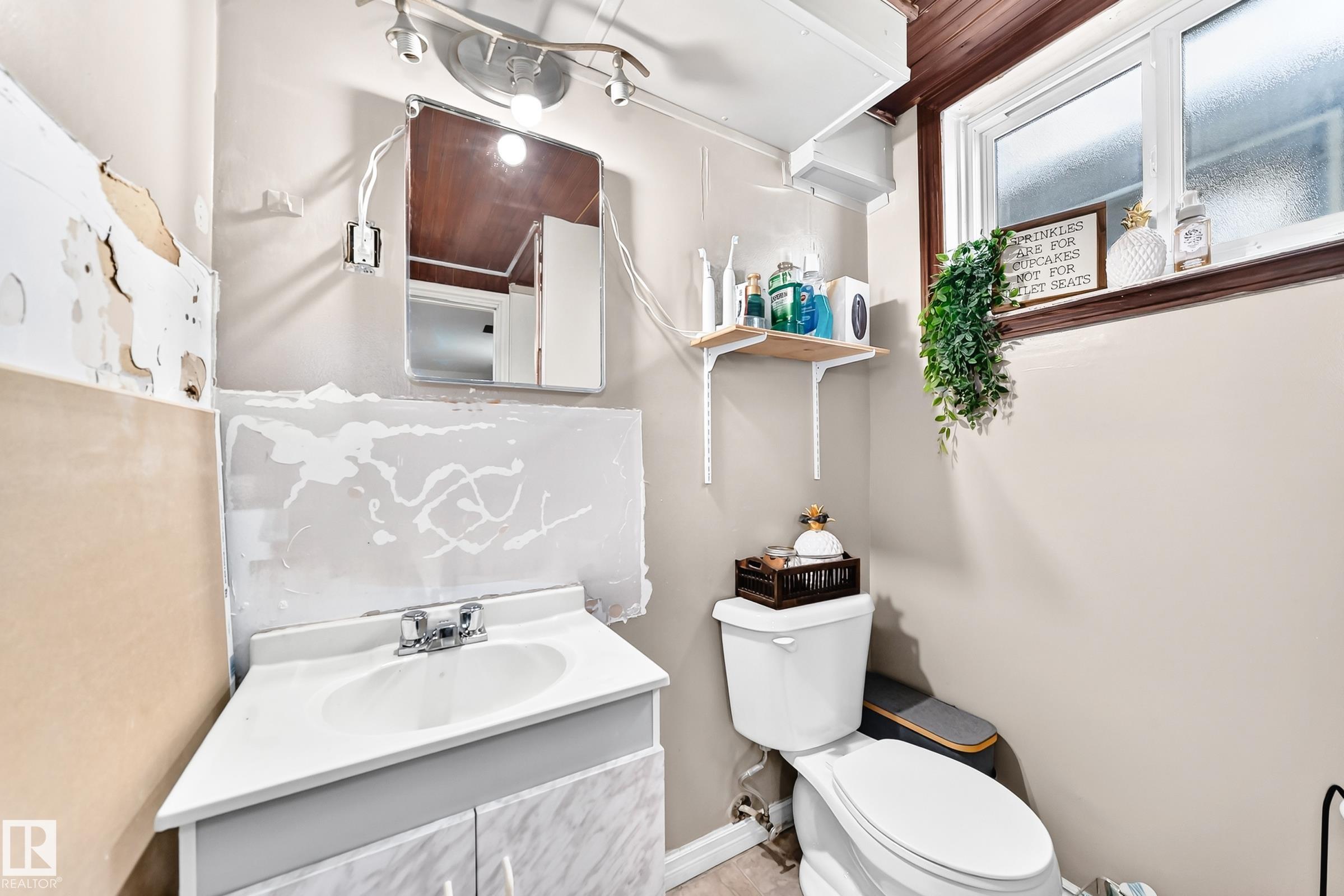 Photo 38 at 12718 126 Street NW, Calder, Edmonton