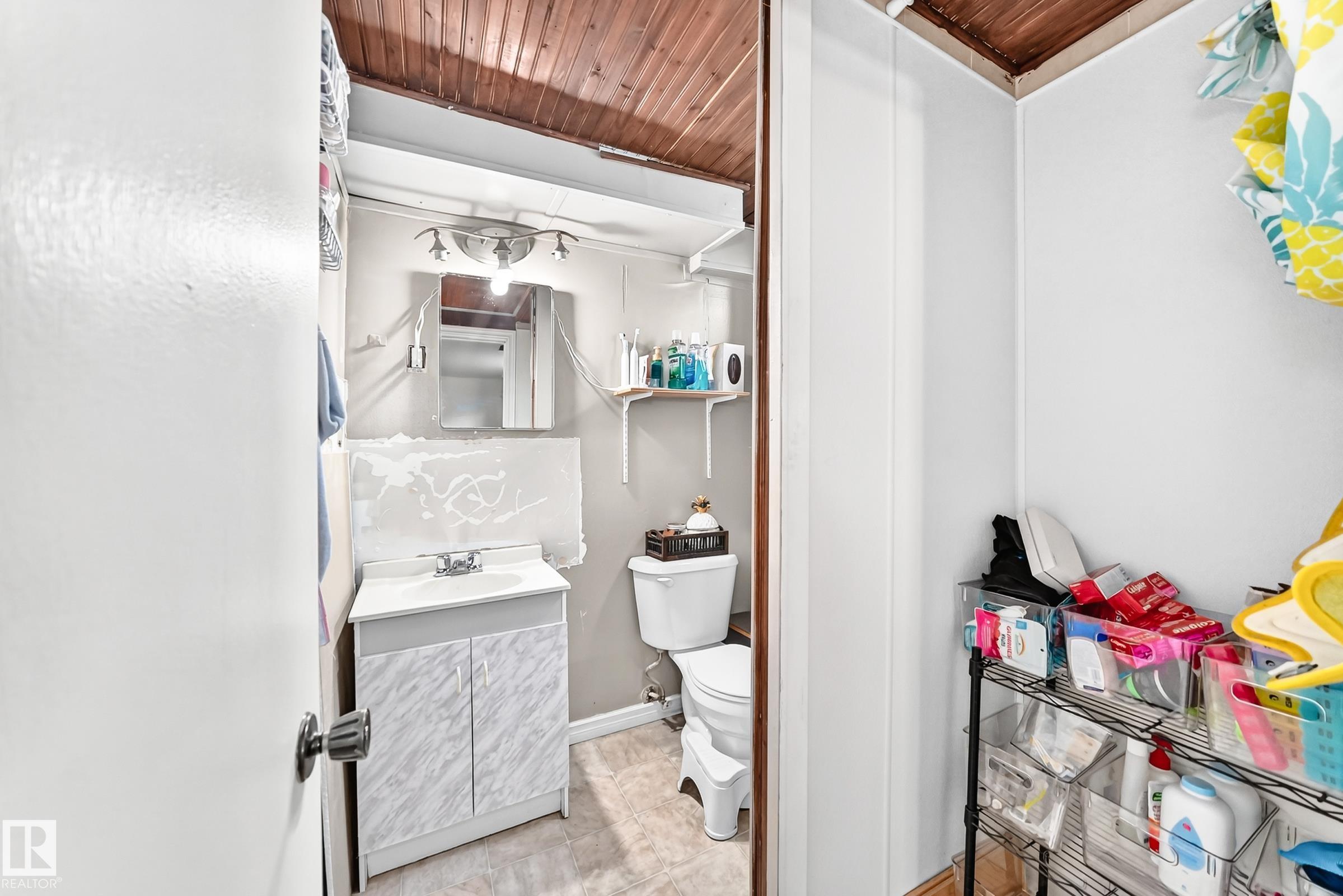 Photo 39 at 12718 126 Street NW, Calder, Edmonton