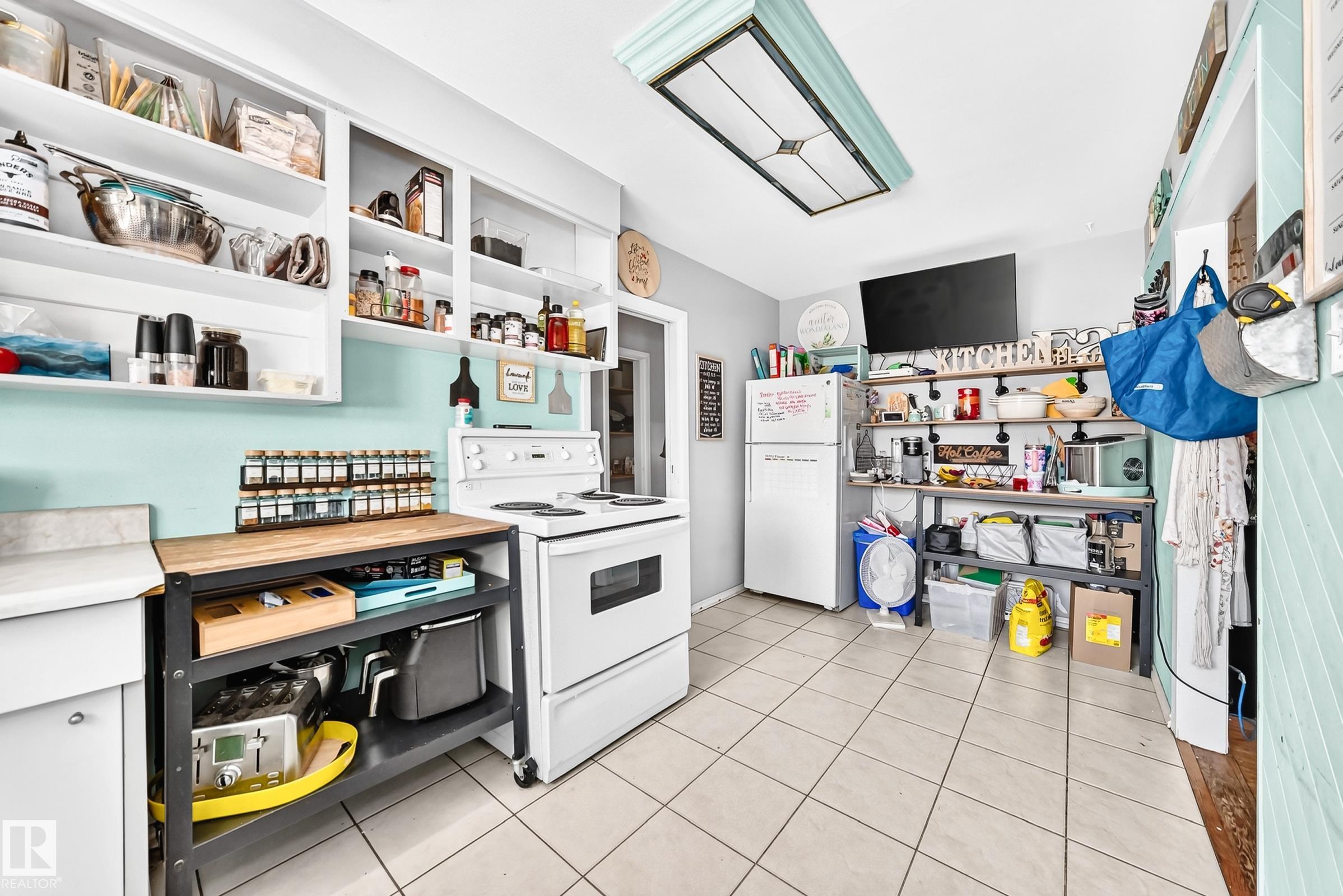 Photo 9 at 12718 126 Street NW, Calder, Edmonton