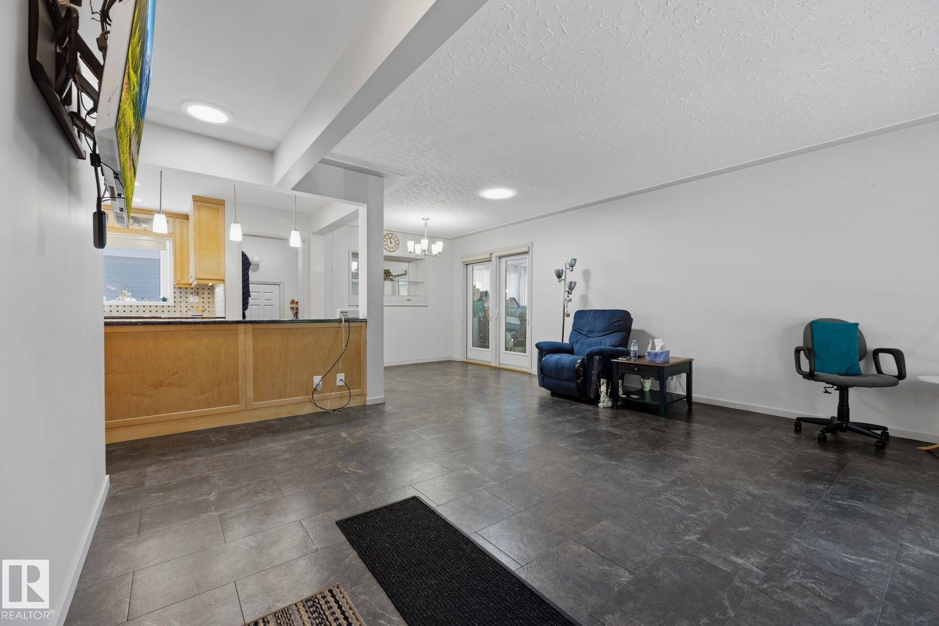 Photo 21 at 9503 54 Street NW, Ottewell, Edmonton