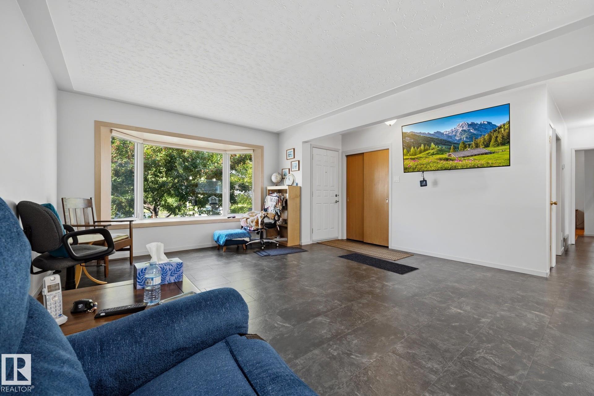 Photo 24 at 9503 54 Street NW, Ottewell, Edmonton