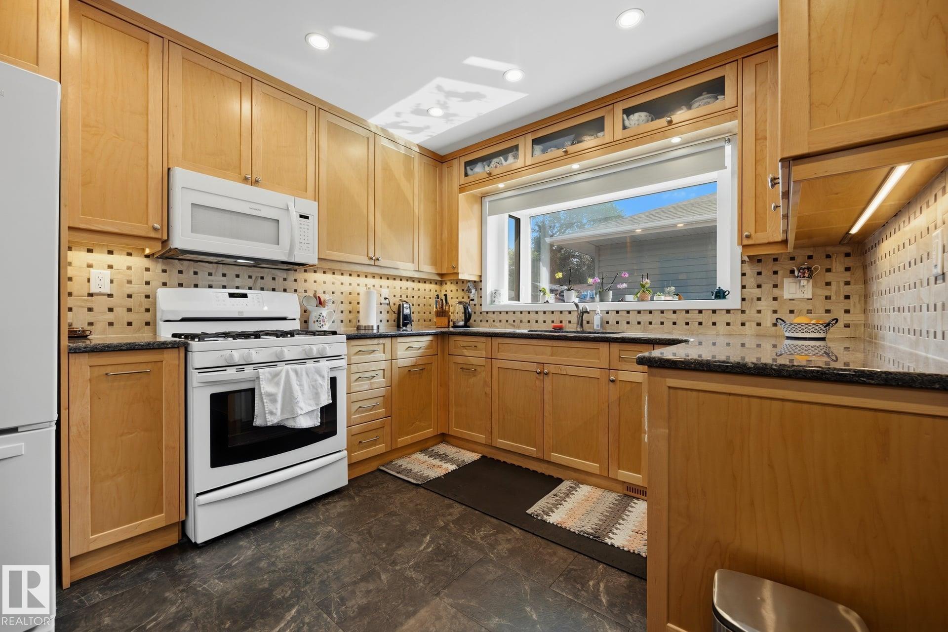 Photo 30 at 9503 54 Street NW, Ottewell, Edmonton