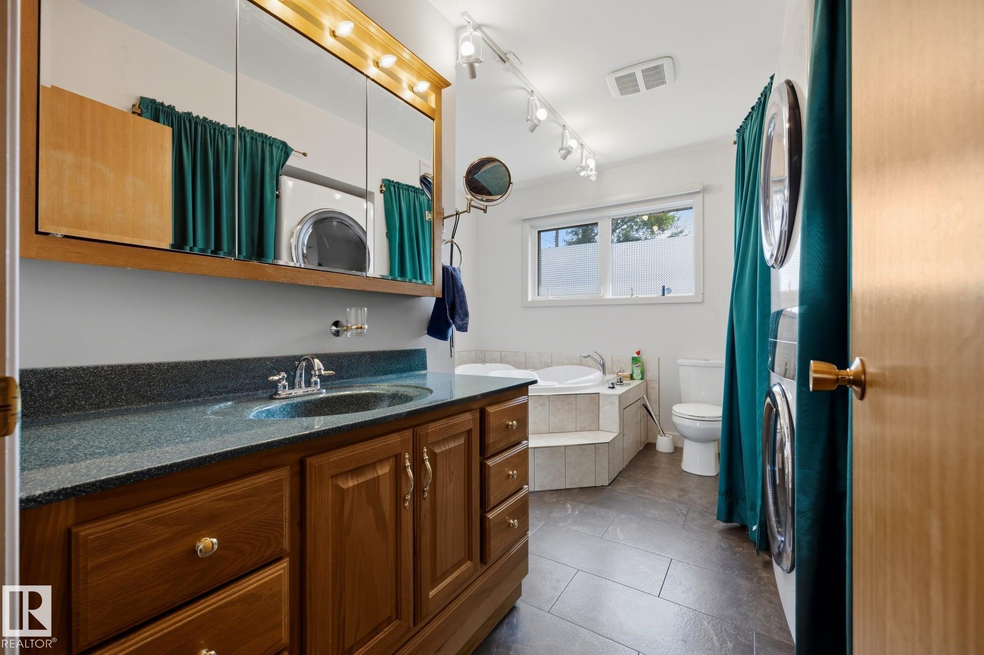 Photo 38 at 9503 54 Street NW, Ottewell, Edmonton