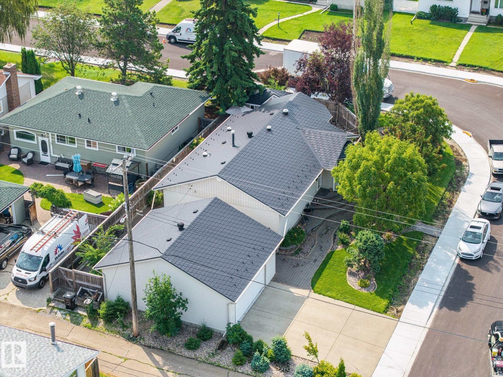 Photo 54 at 9503 54 Street NW, Ottewell, Edmonton