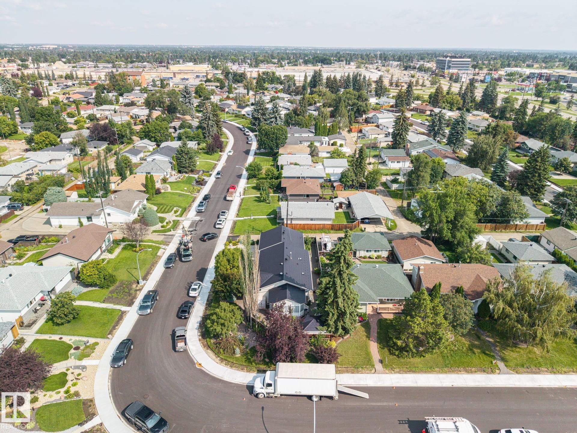 Photo 61 at 9503 54 Street NW, Ottewell, Edmonton