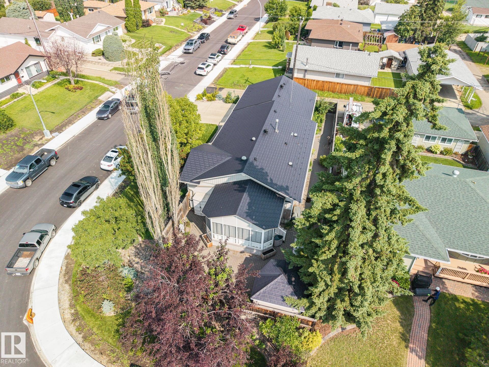 Photo 71 at 9503 54 Street NW, Ottewell, Edmonton
