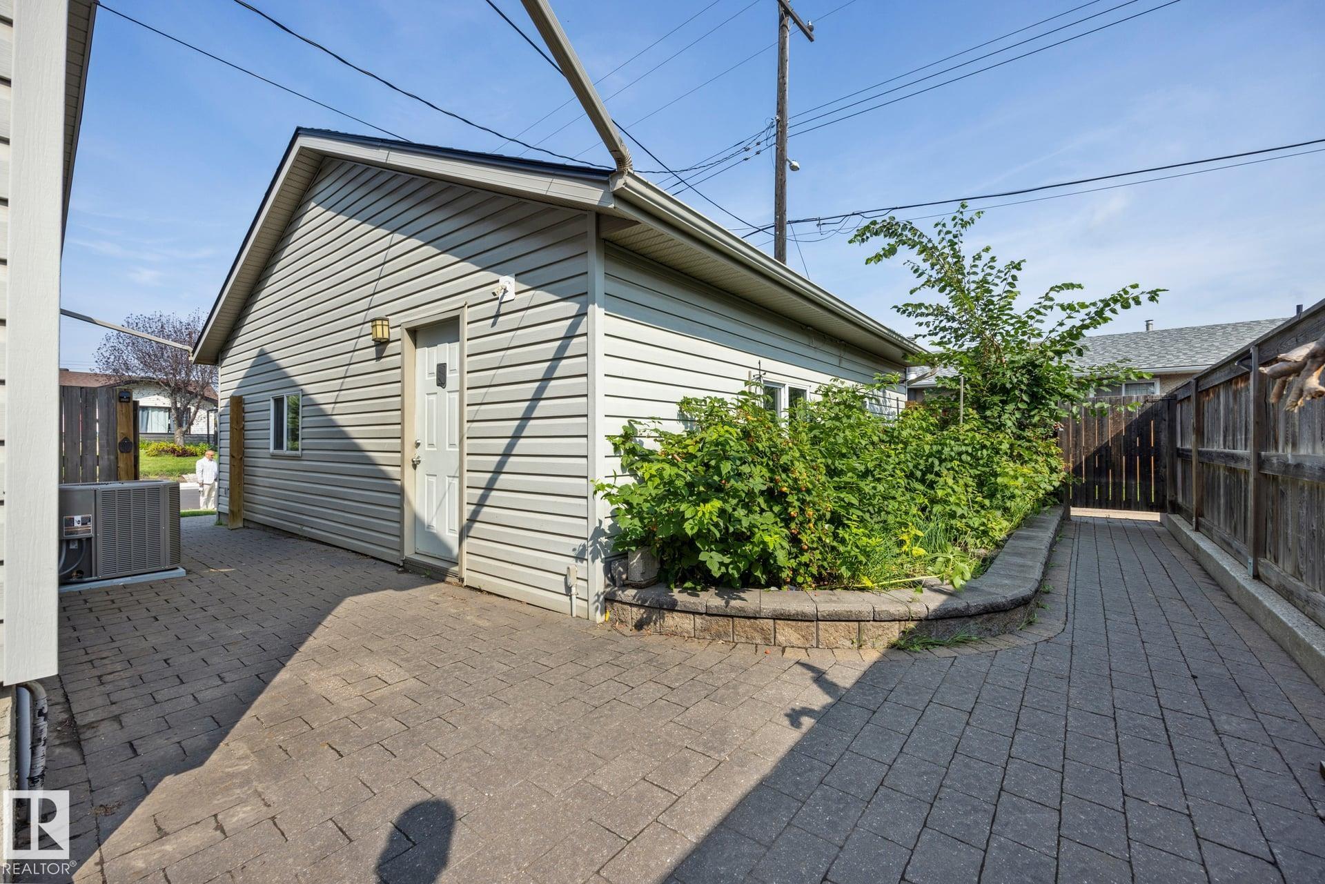 Photo 9 at 9503 54 Street NW, Ottewell, Edmonton
