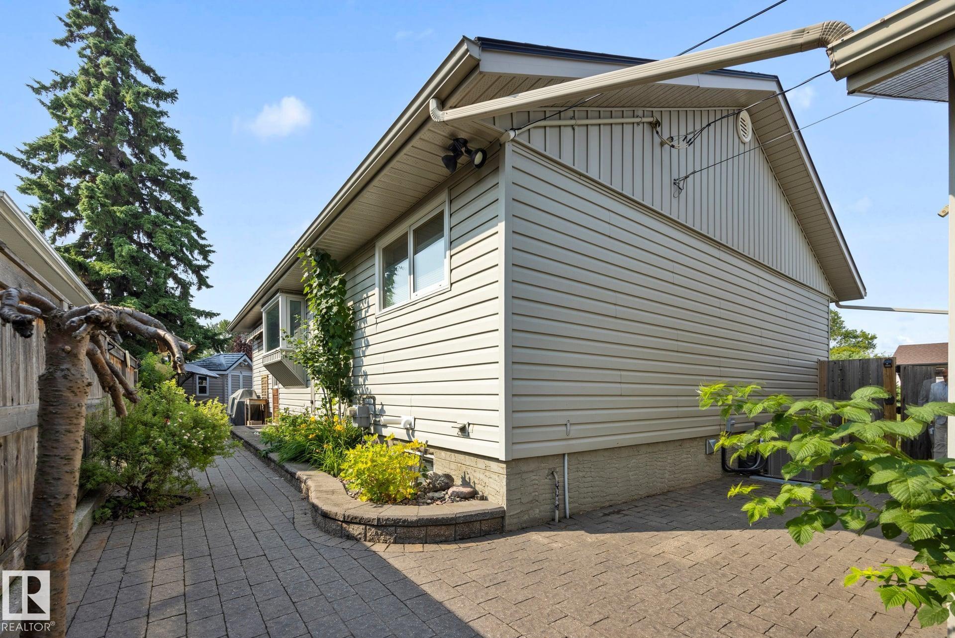 Photo 10 at 9503 54 Street NW, Ottewell, Edmonton