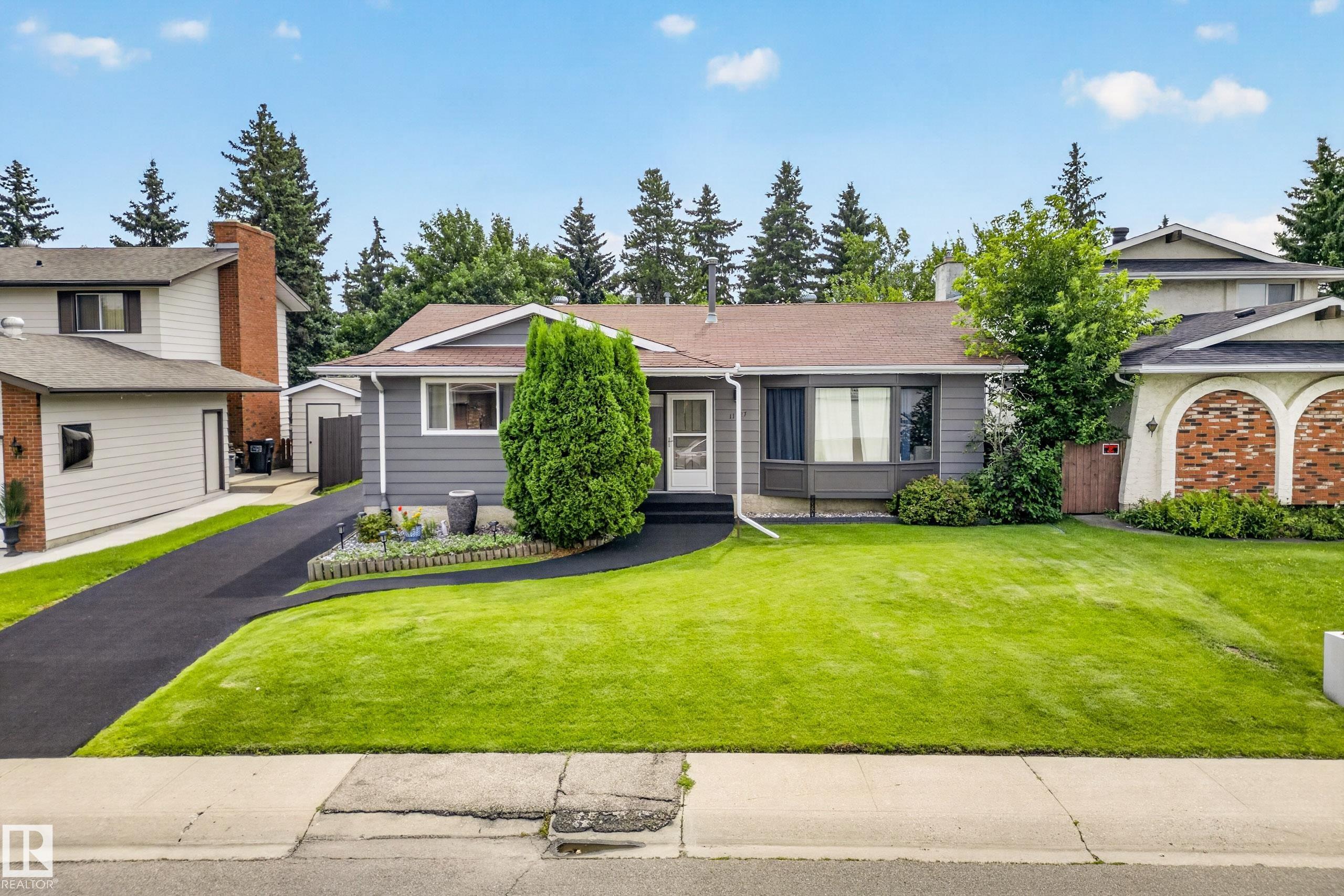 11727 27 Avenue NW, Blue Quill, Edmonton